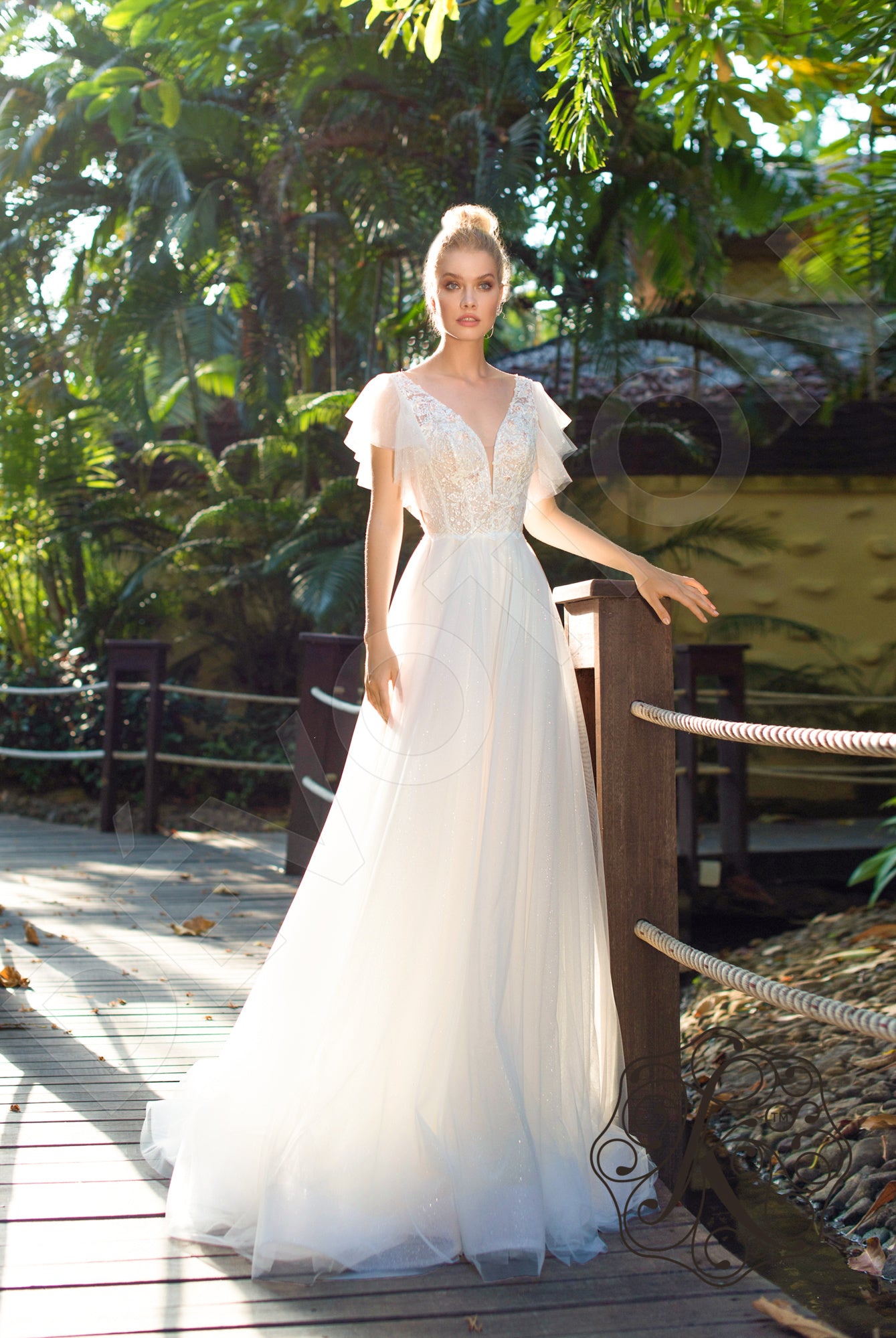 Scarlet A-line Deep V-neck Milk Wedding dress