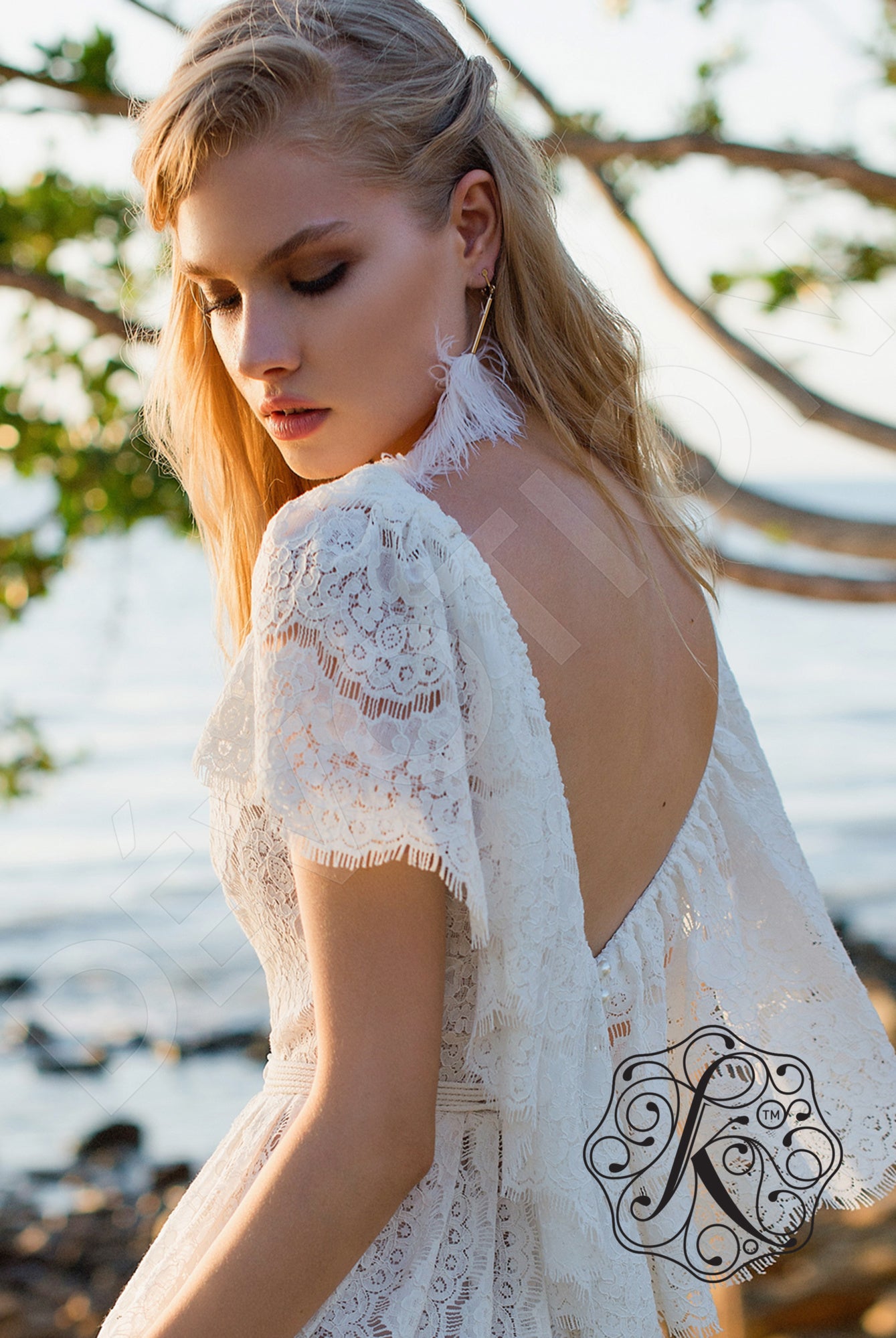Urena Open back A-line Short/ Cap sleeve Wedding Dress 3