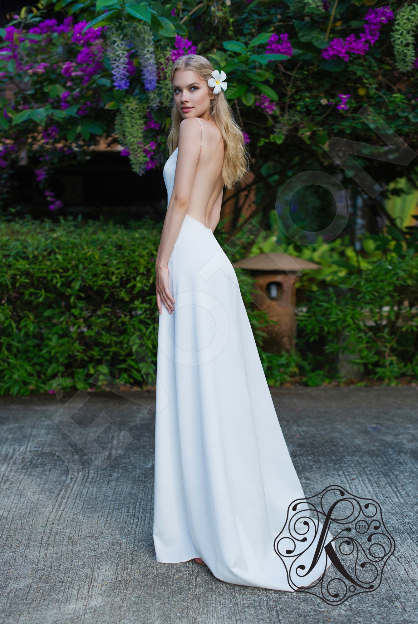 Weiss A-line Jewel Milk Wedding dress