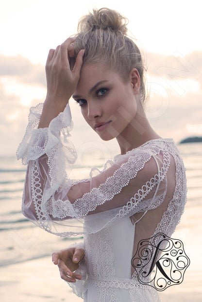 Weiss Full back A-line Long sleeve Wedding Dress 3