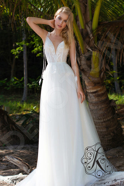 Lunariya Open back A-line Straps Wedding Dress Front