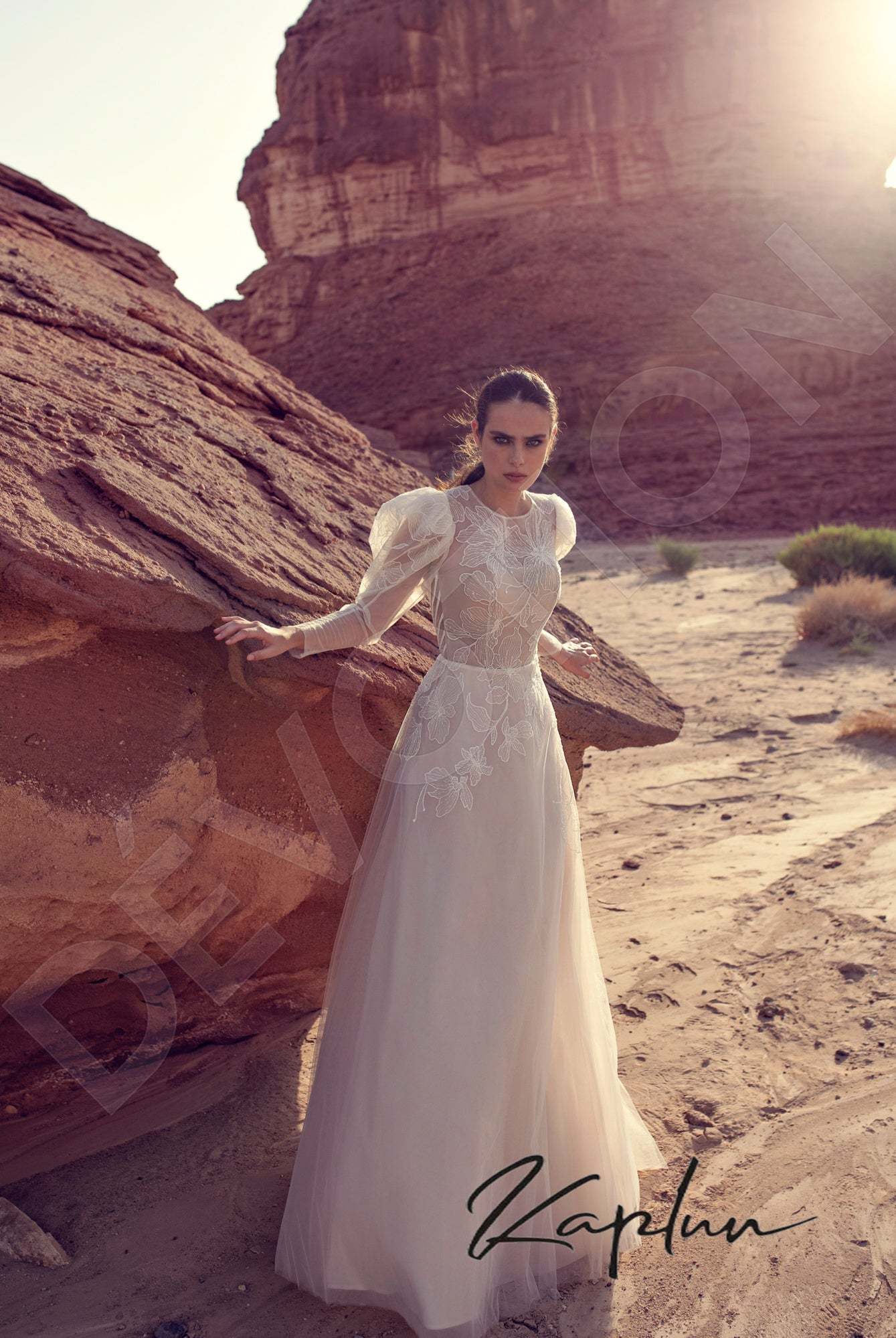 Itana A-line Jewel Vanilla Milk Wedding dress