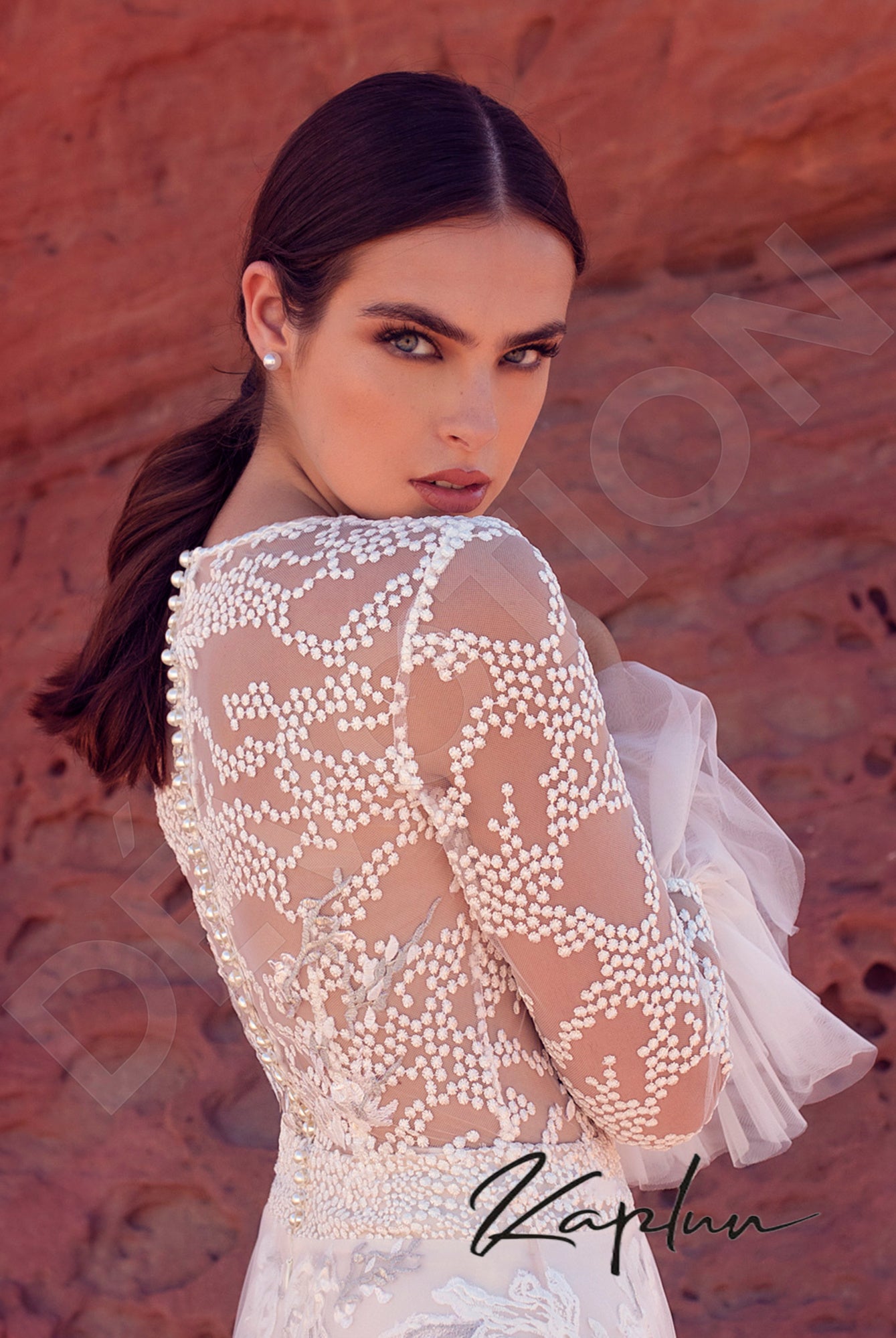 Vivara A-line Jewel Vanilla Milk Wedding dress