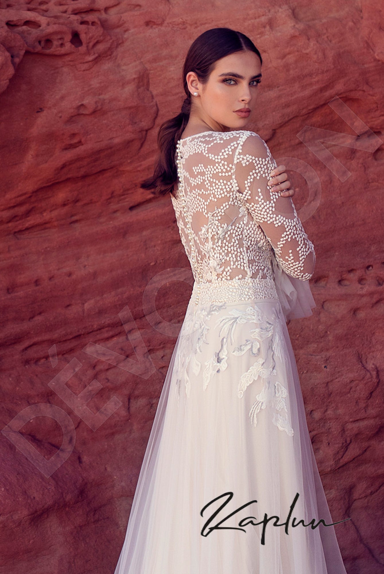 Vivara A-line Jewel Vanilla Milk Wedding dress