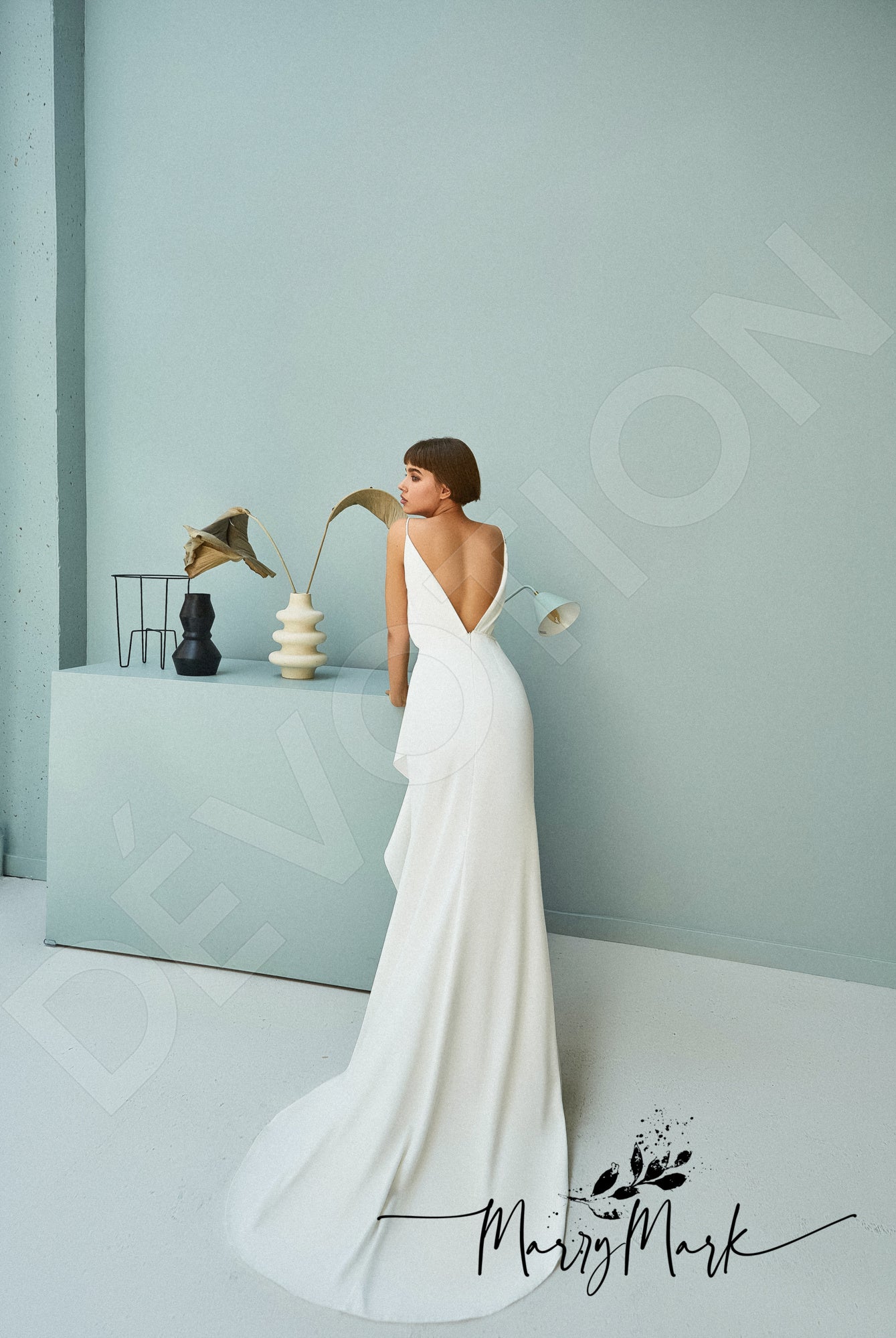 Djuta Open back Trumpet/Mermaid Straps Wedding Dress Back