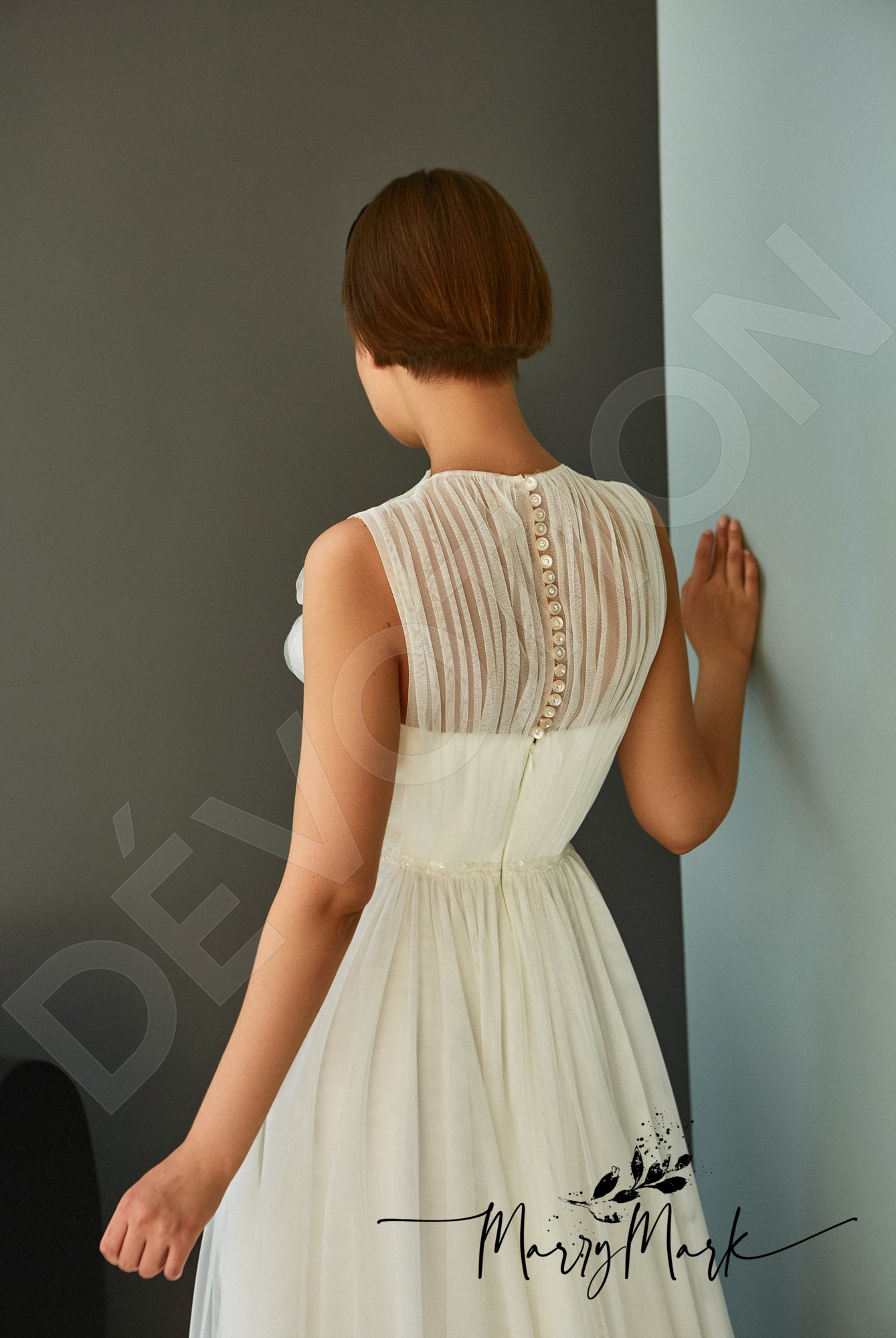 Elma A-line Jewel Milk Wedding dress