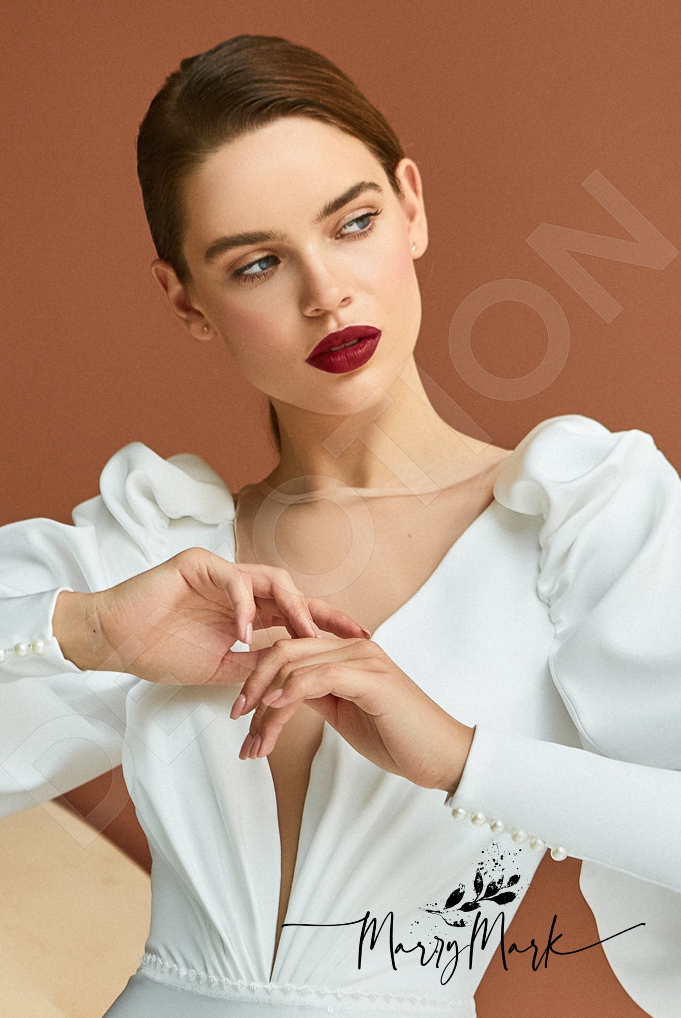 Maltina Full back A-line Long sleeve Wedding Dress 9