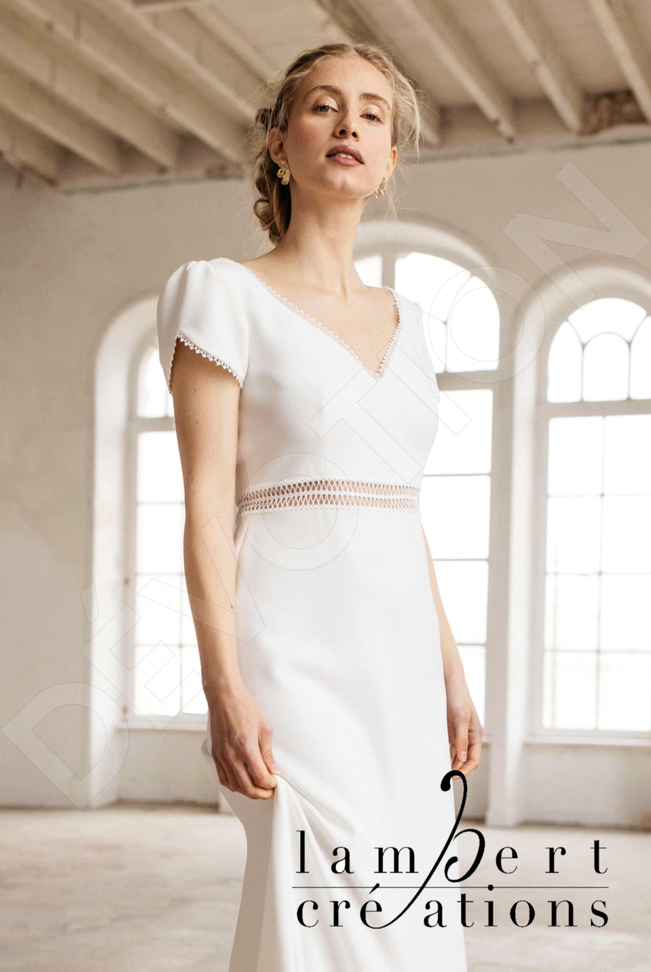Embruns A-line V-neck Ivory Wedding dress