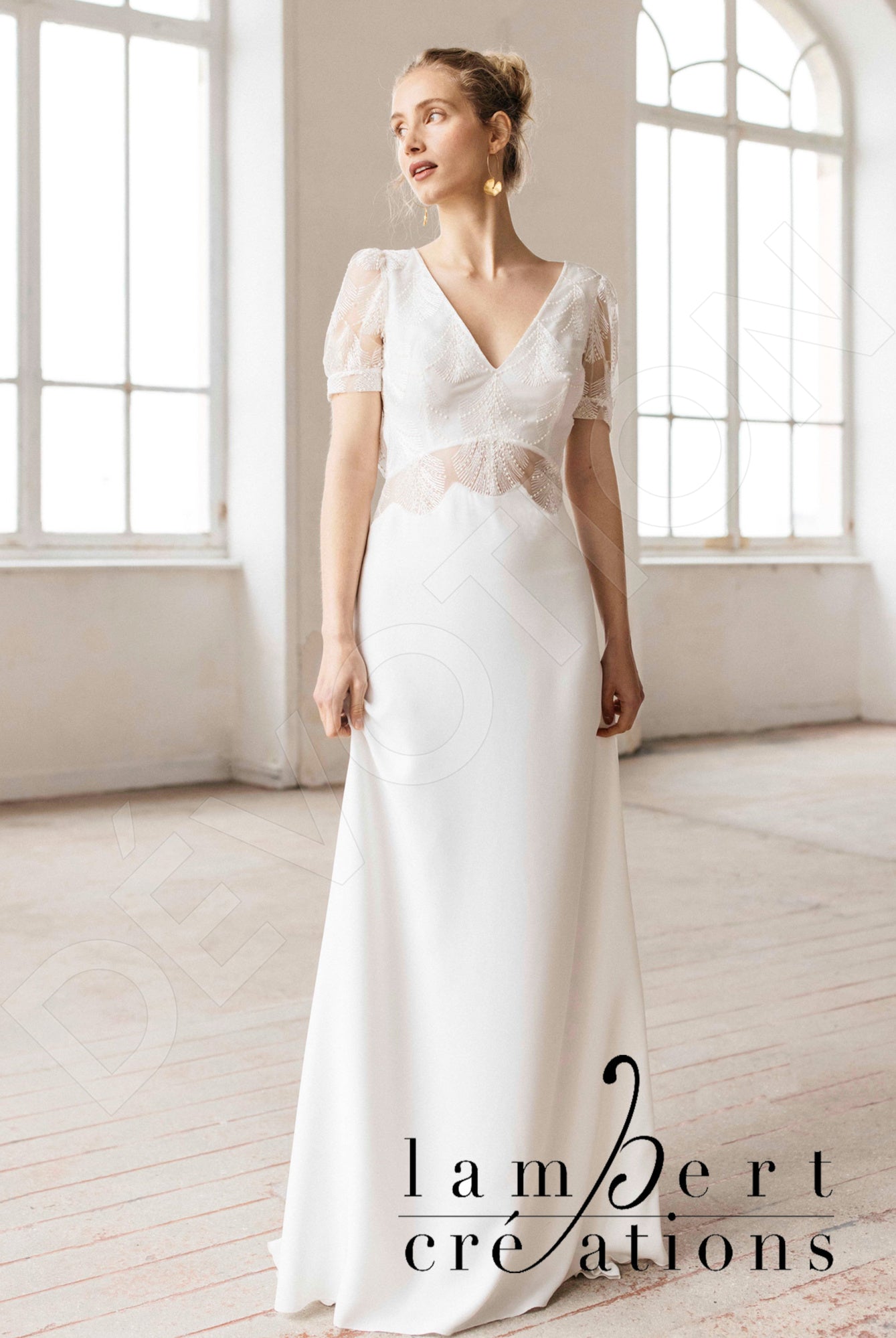 Eole A-line V-neck Ivory Wedding dress