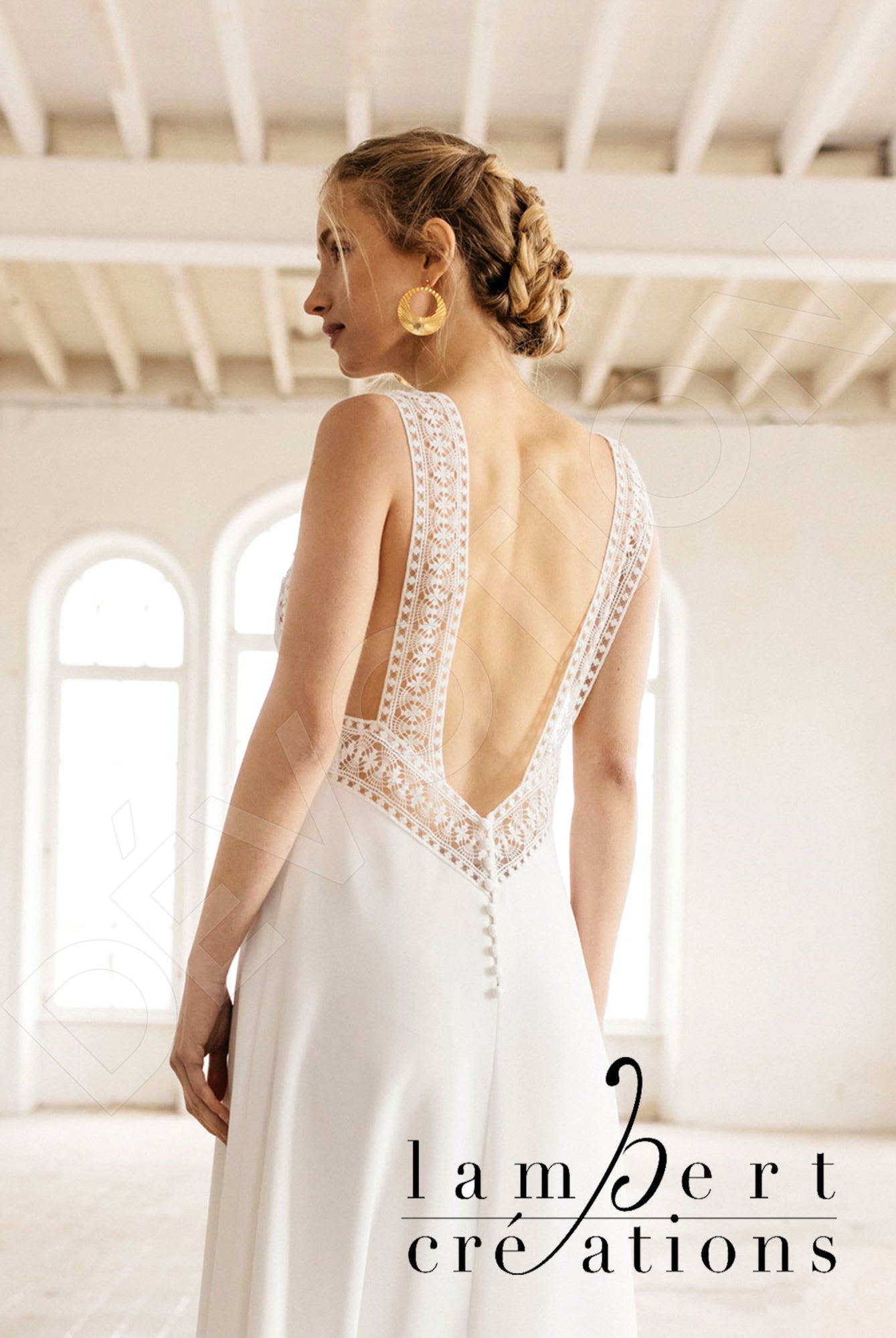Eternité A-line Deep V-neck Ivory Wedding dress