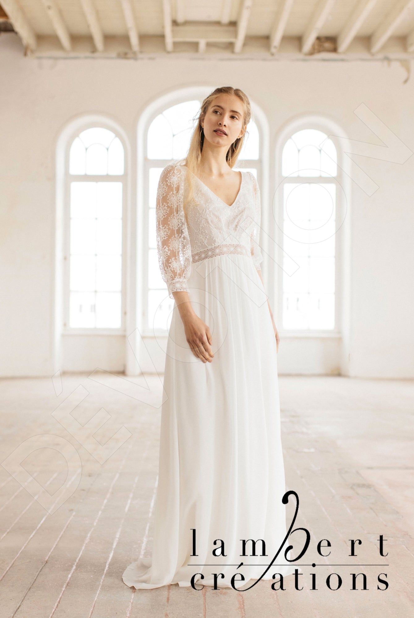 Flocon A-line V-neck Ivory Wedding dress