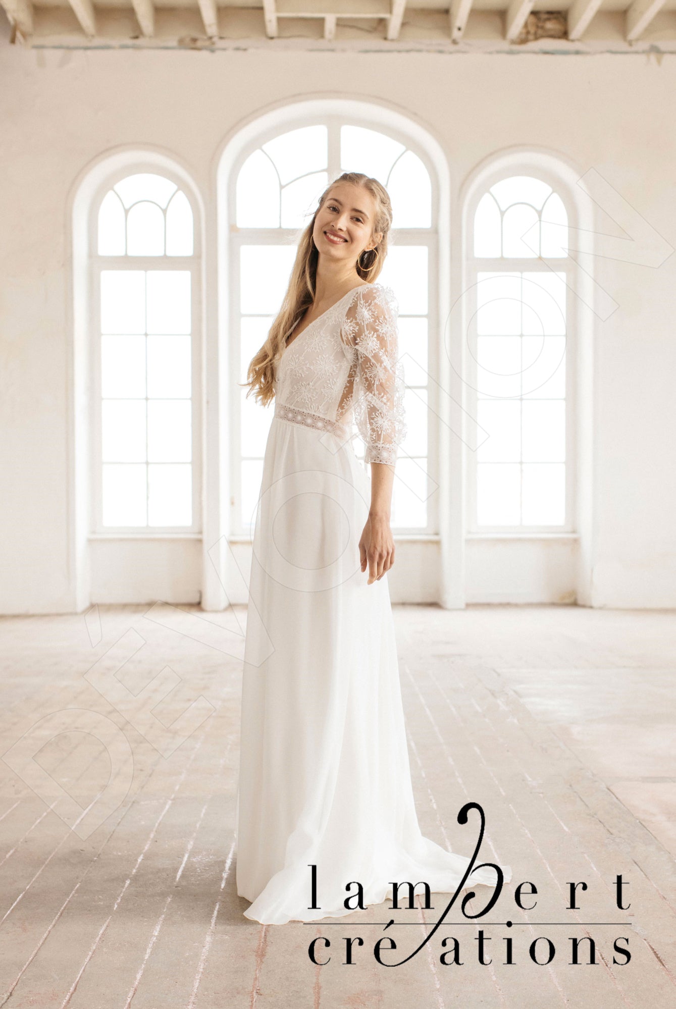 Flocon A-line V-neck Ivory Wedding dress