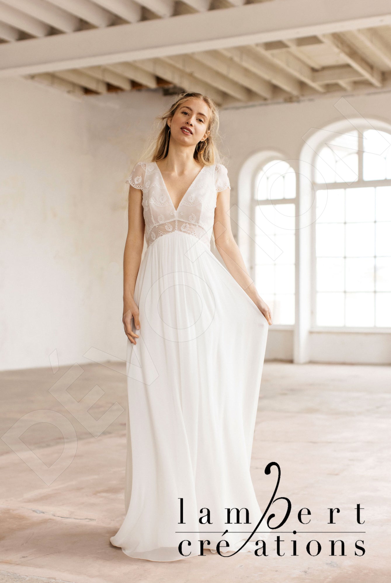 Nymphe Open back A-line Short/ Cap sleeve Wedding Dress 6