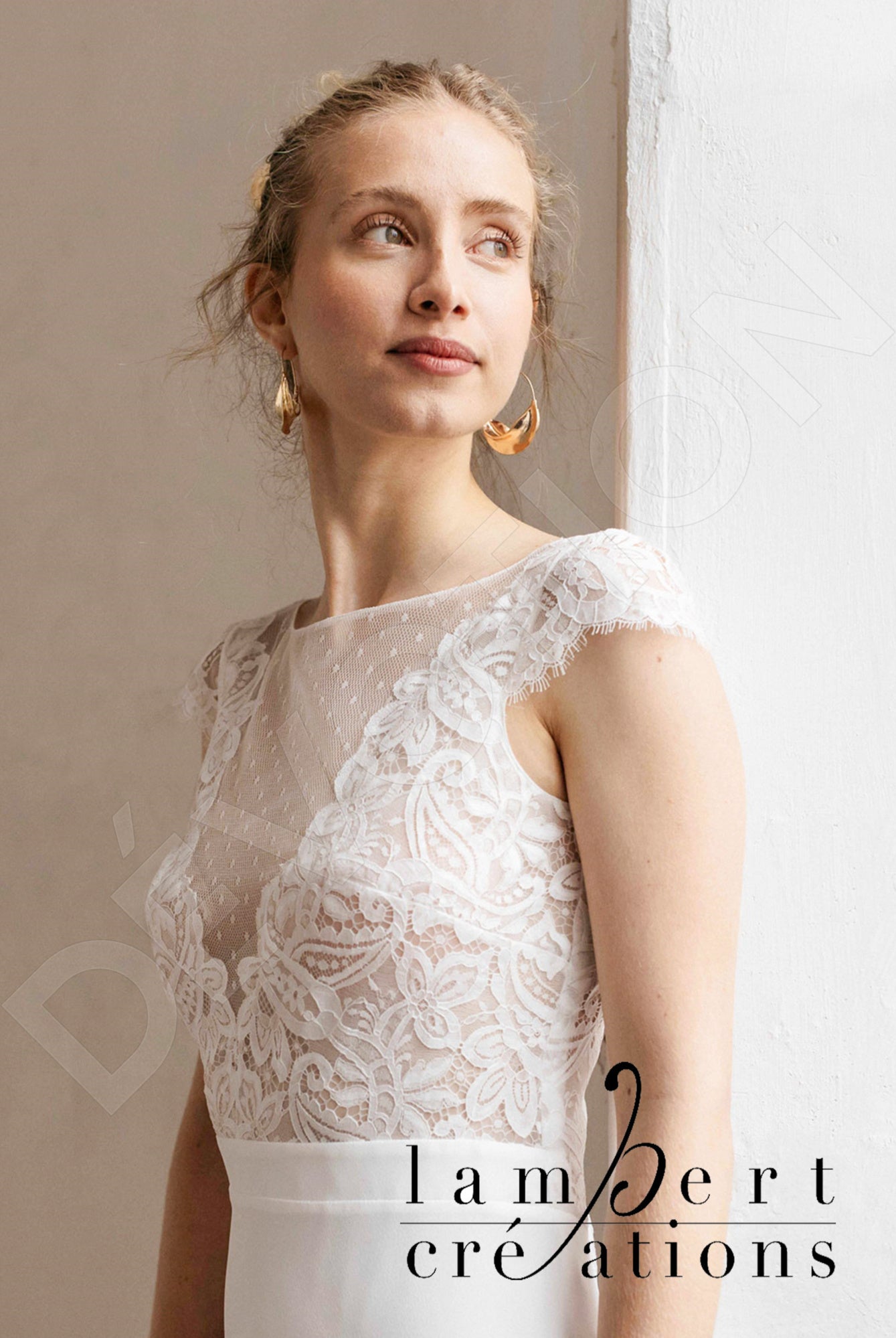 Odyssée A-line Boat/Bateau Ivory Wedding dress