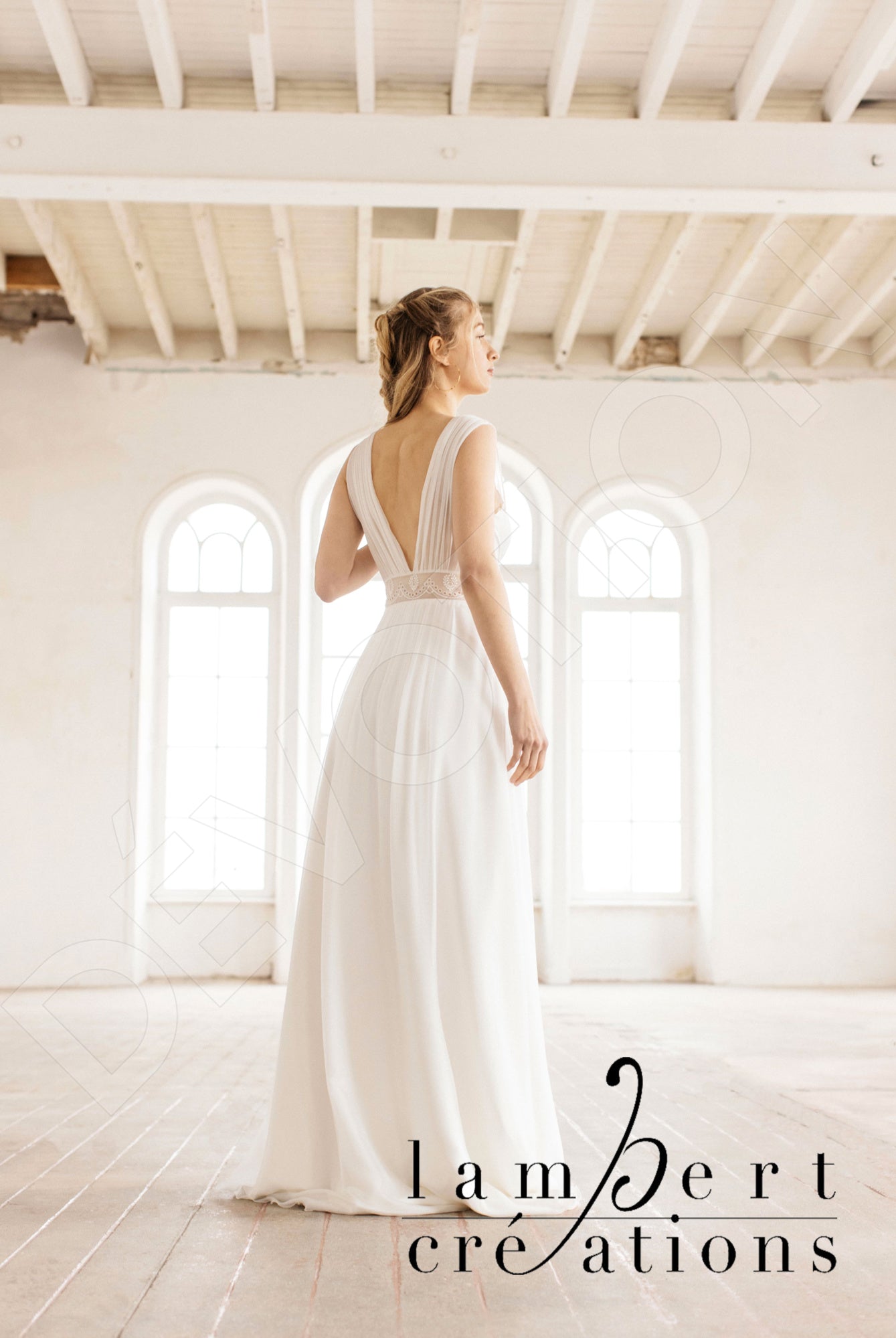 Oural A-line V-neck Ivory Wedding dress