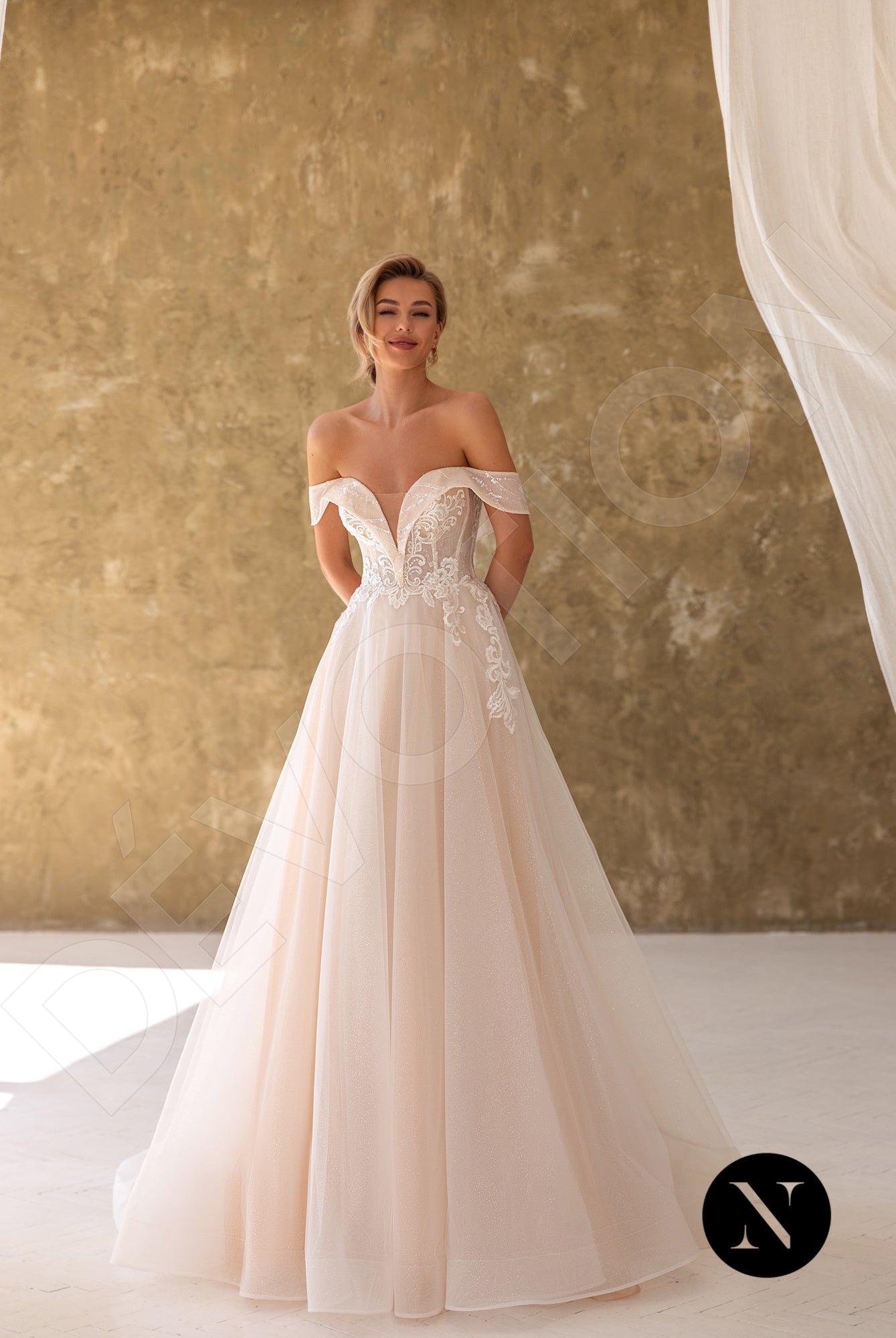 Aelis A-line Off-shoulder/Drop shoulders Milk Nude Wedding dress