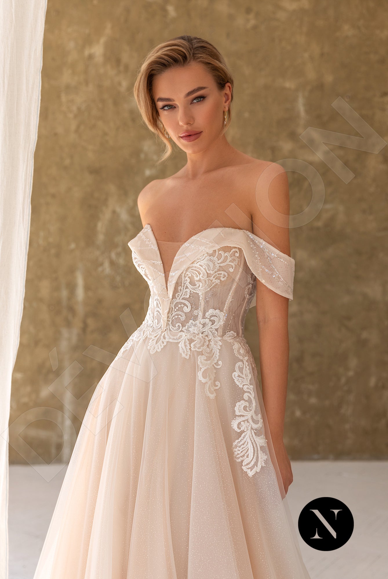 Aelis A-line Off-shoulder/Drop shoulders Milk Nude Wedding dress
