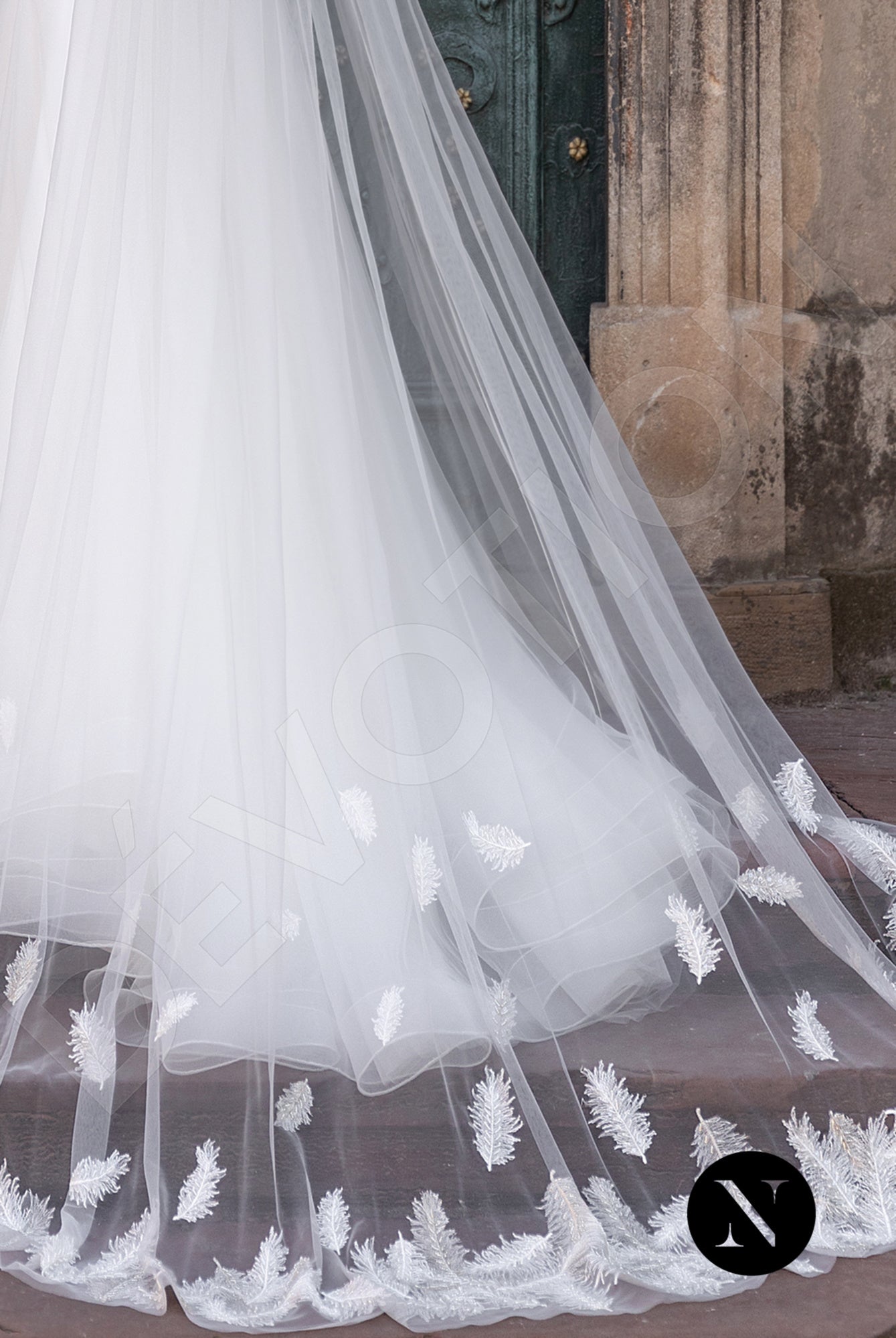 Lilou A-line High neck Milk Wedding dress
