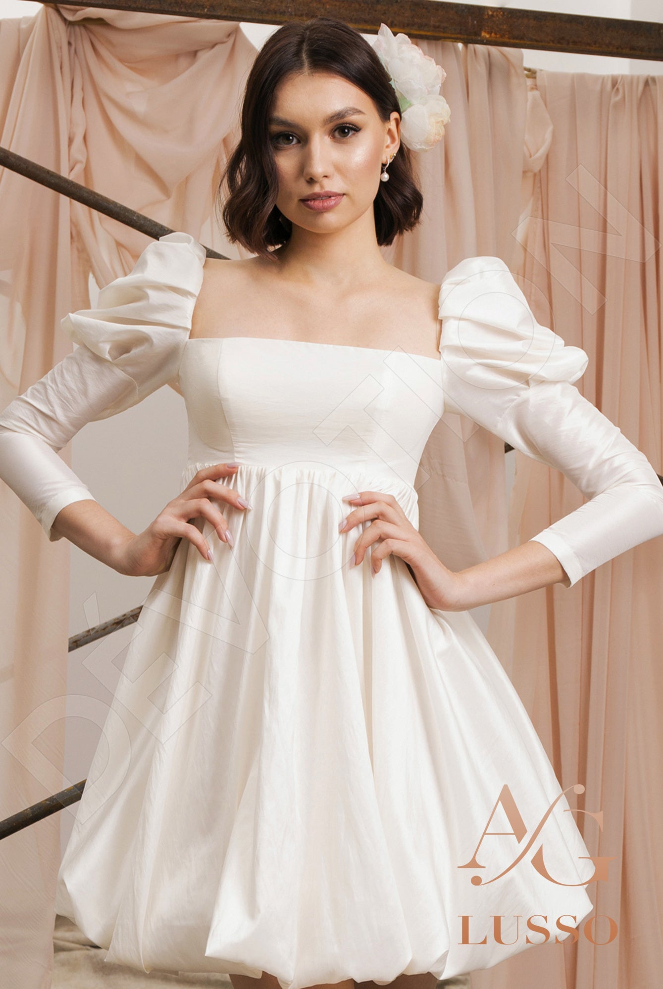 Lilybelle A-line Square Milk Wedding dress