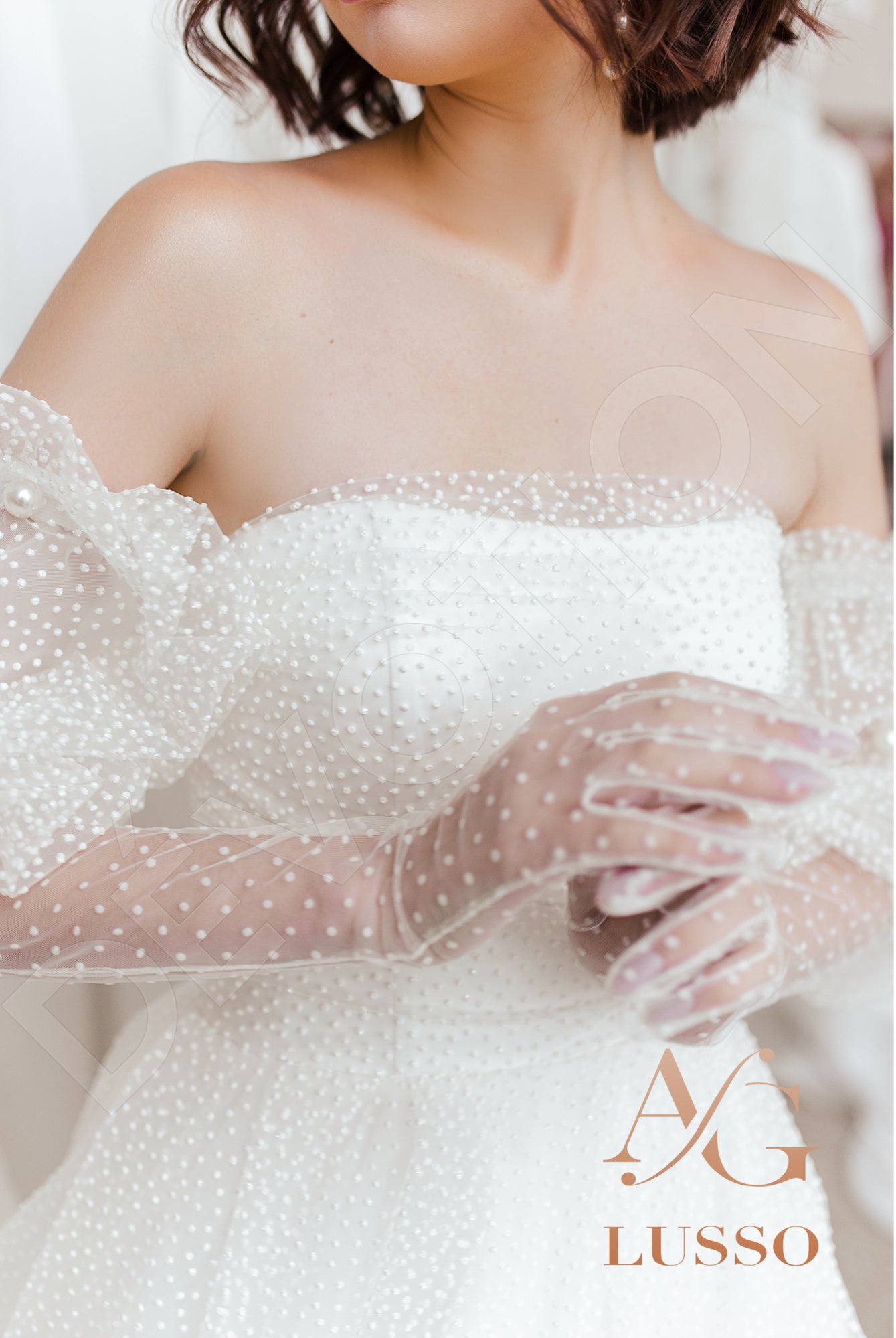 Sabrita Open back A-line Detachable sleeves Wedding Dress 9