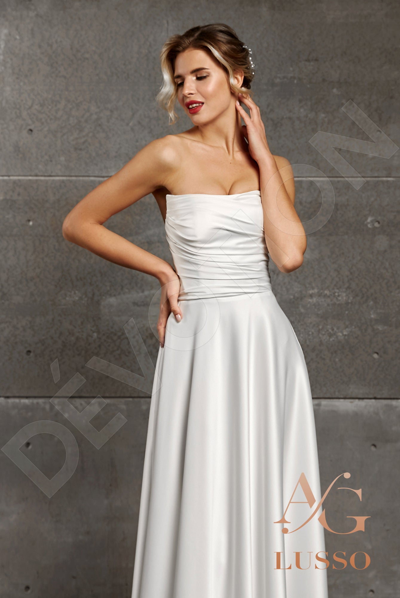 Laurence A-line Straight across Milk Wedding dress