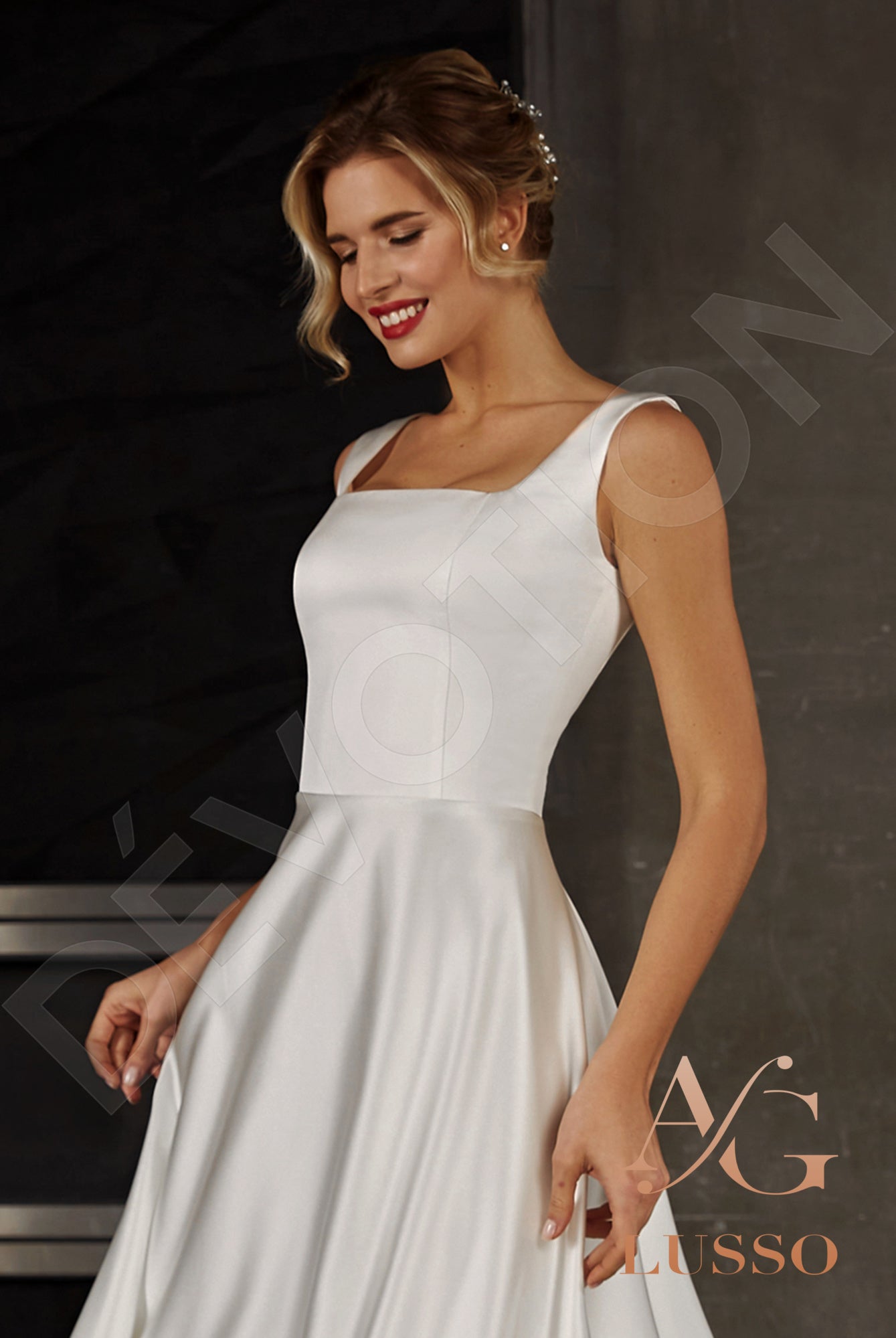 Dominique Open back A-line Sleeveless Wedding Dress 2