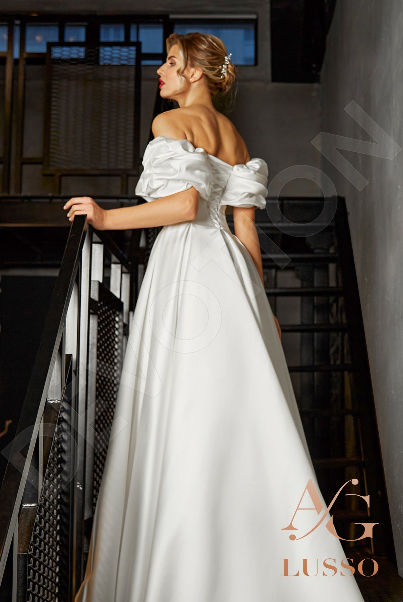 Audrey A-line Off-shoulder/Drop shoulders Ivory Wedding dress