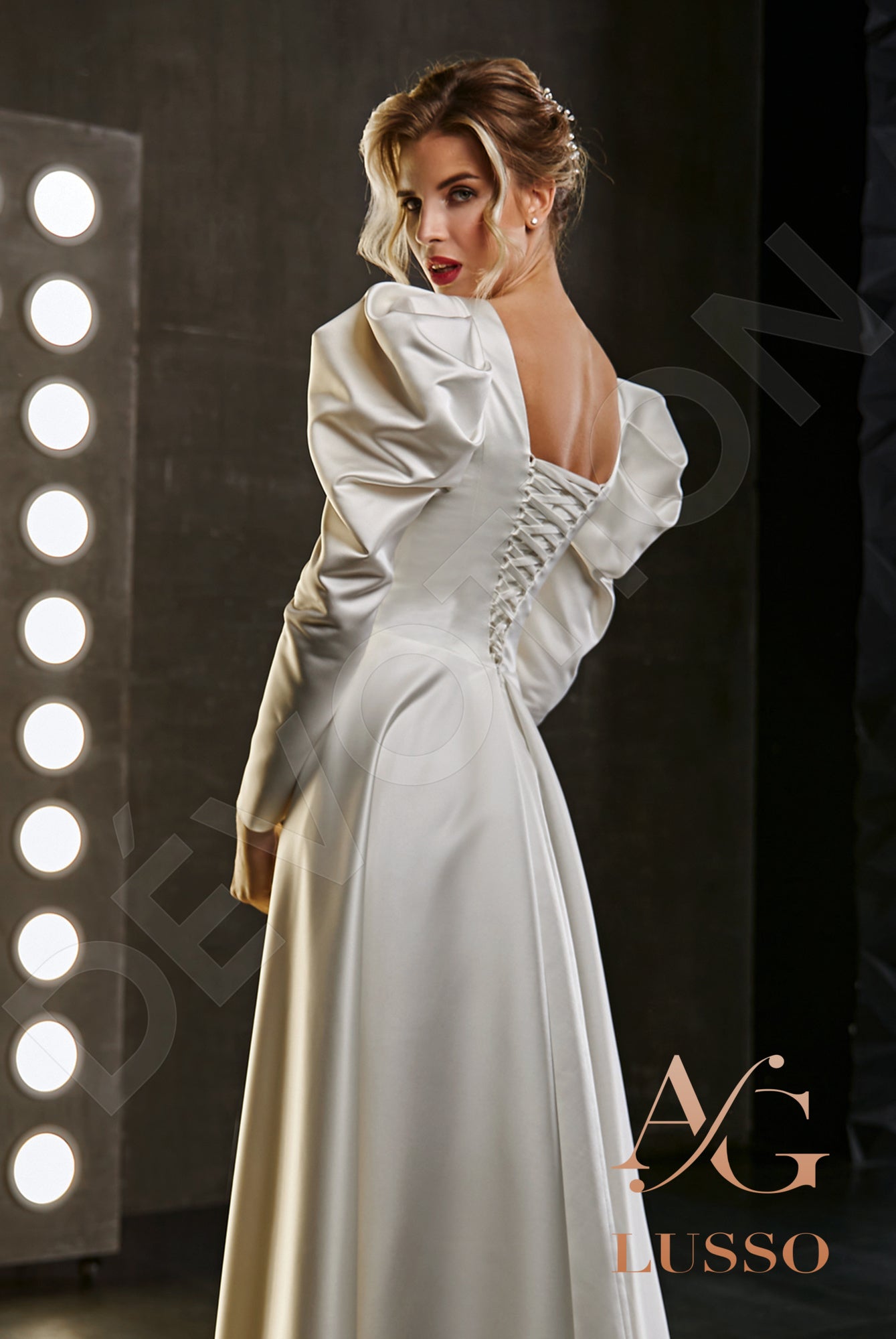 Gisele Open back A-line Long sleeve Wedding Dress 4
