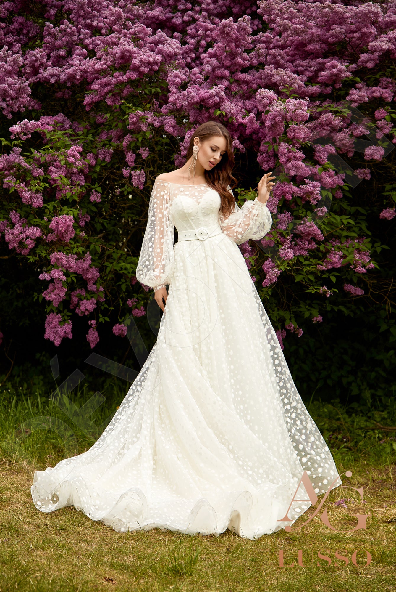 Elge A-line Off-shoulder/Drop shoulders Milk Wedding dress