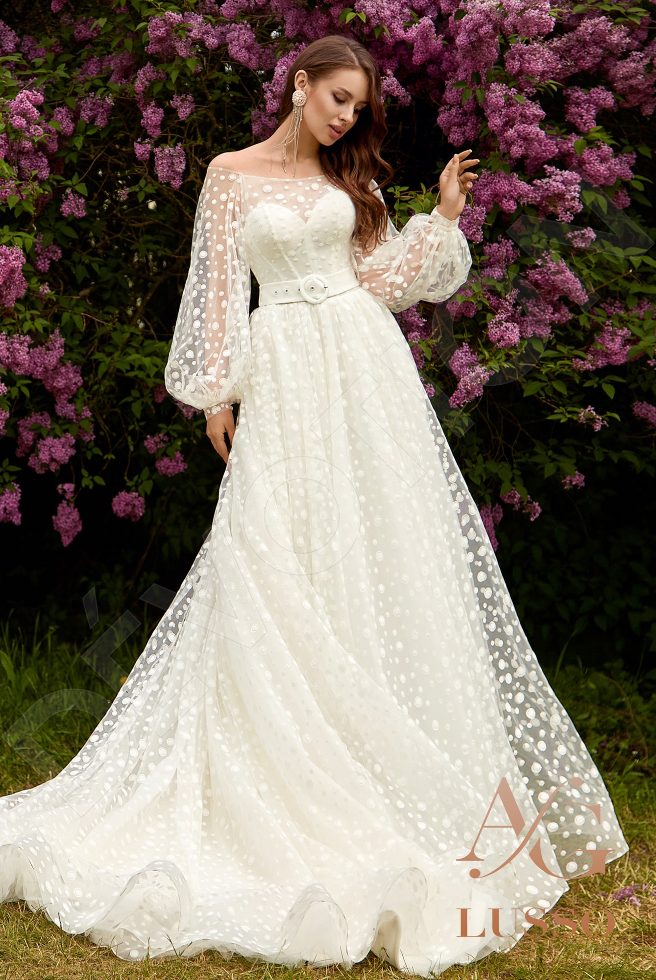 Elge Full back A-line Long sleeve Wedding Dress Front