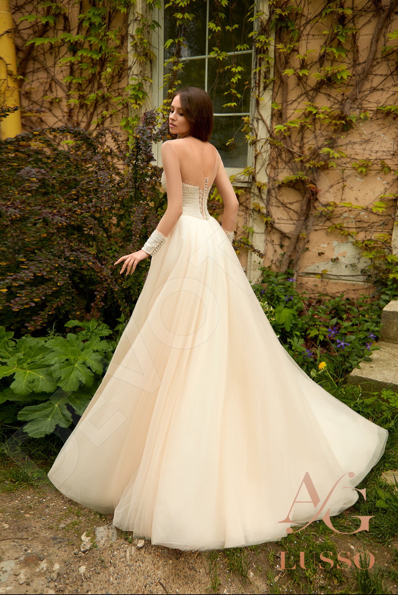 Remina Open back A-line Long sleeve Wedding Dress Back
