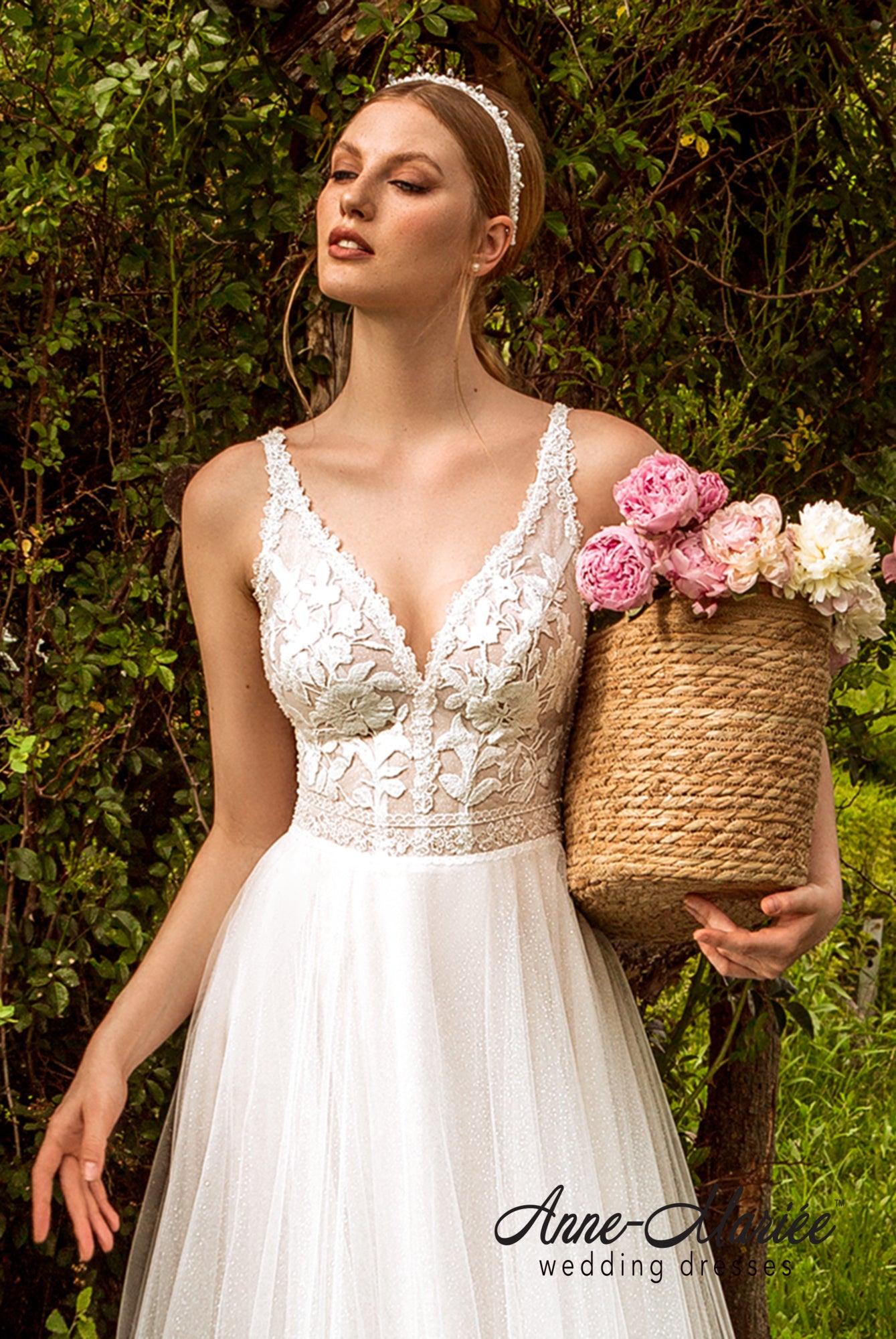 Irmana A-line Deep V-neck Ivory Wedding dress