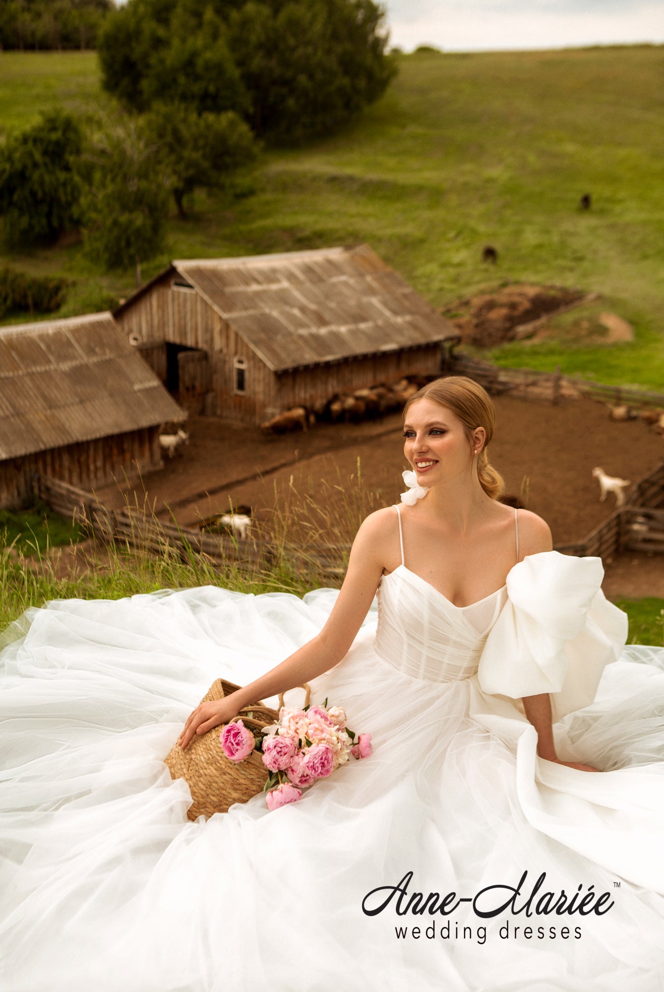 Luiza A-line V-neck Ivory Wedding dress