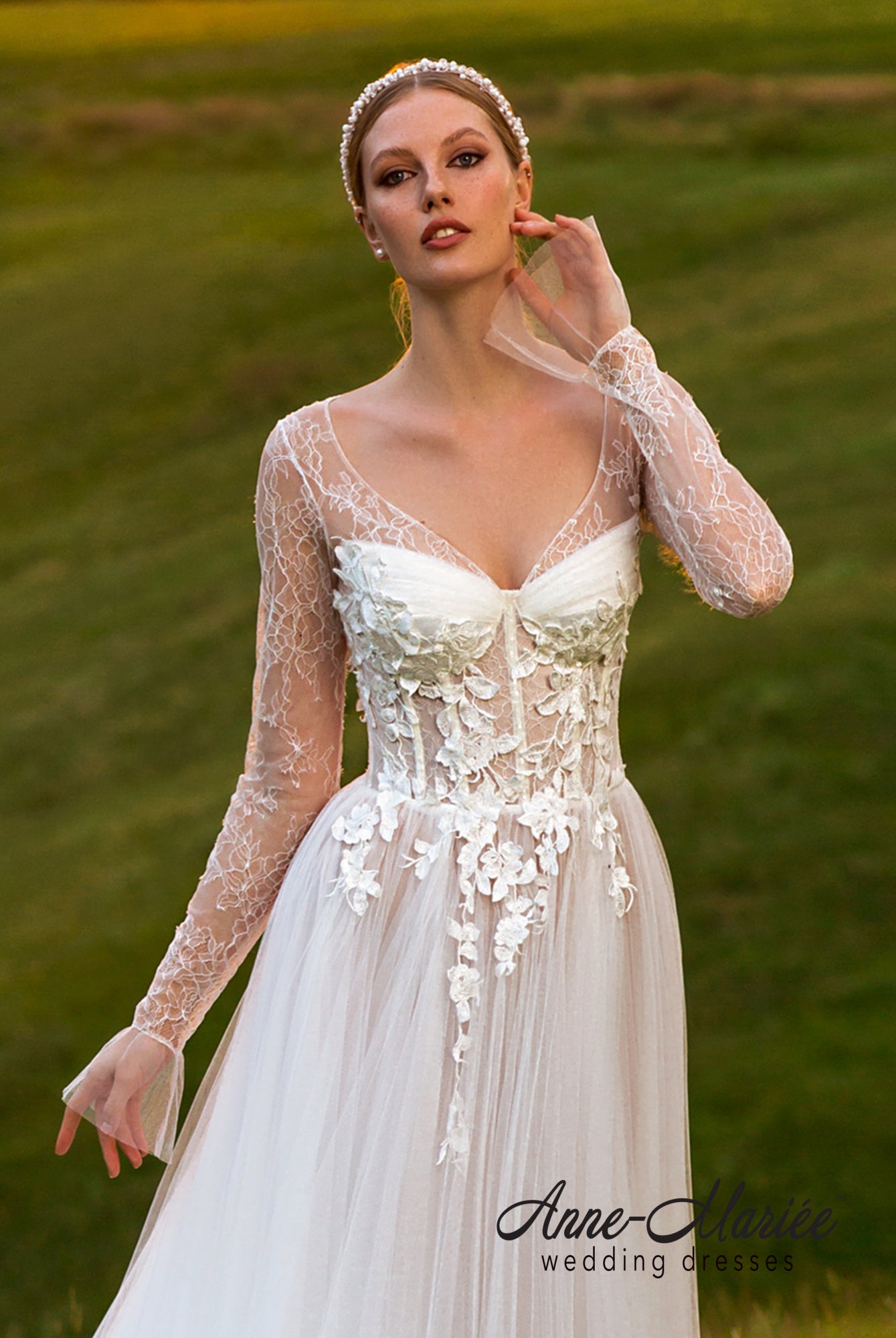 Odail A-line V-neck Ivory Wedding dress