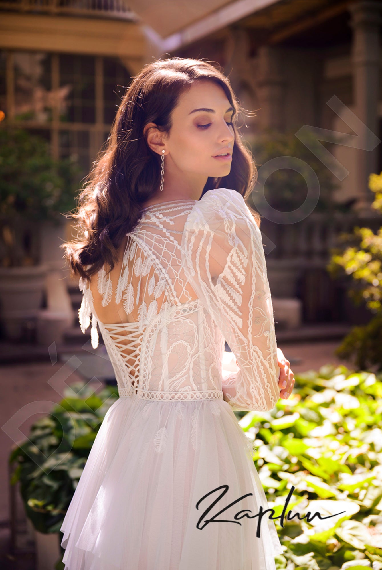 Marioni A-line Boat/Bateau Vanilla Wedding dress