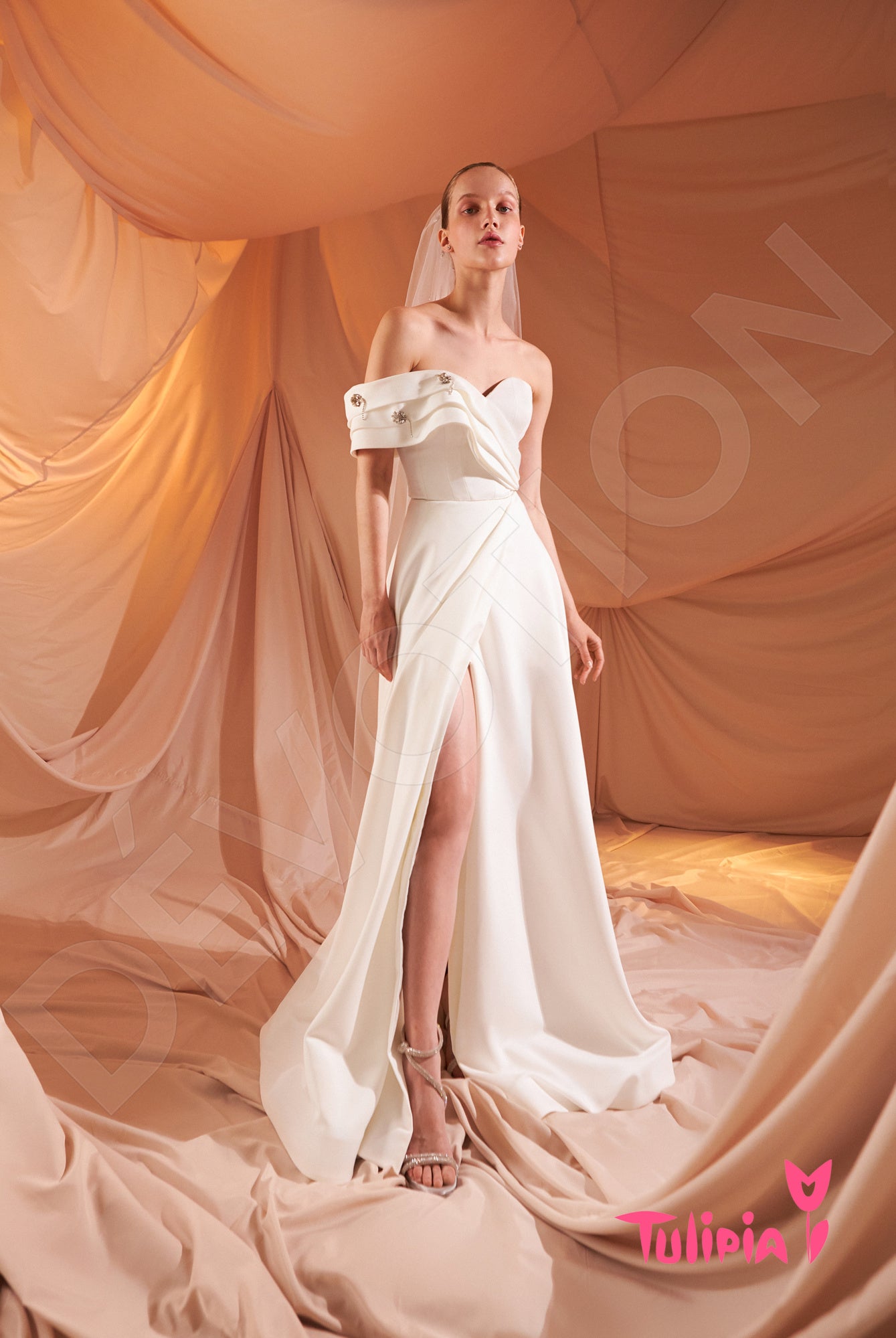 Domenika A-line Sweetheart Milk Wedding dress