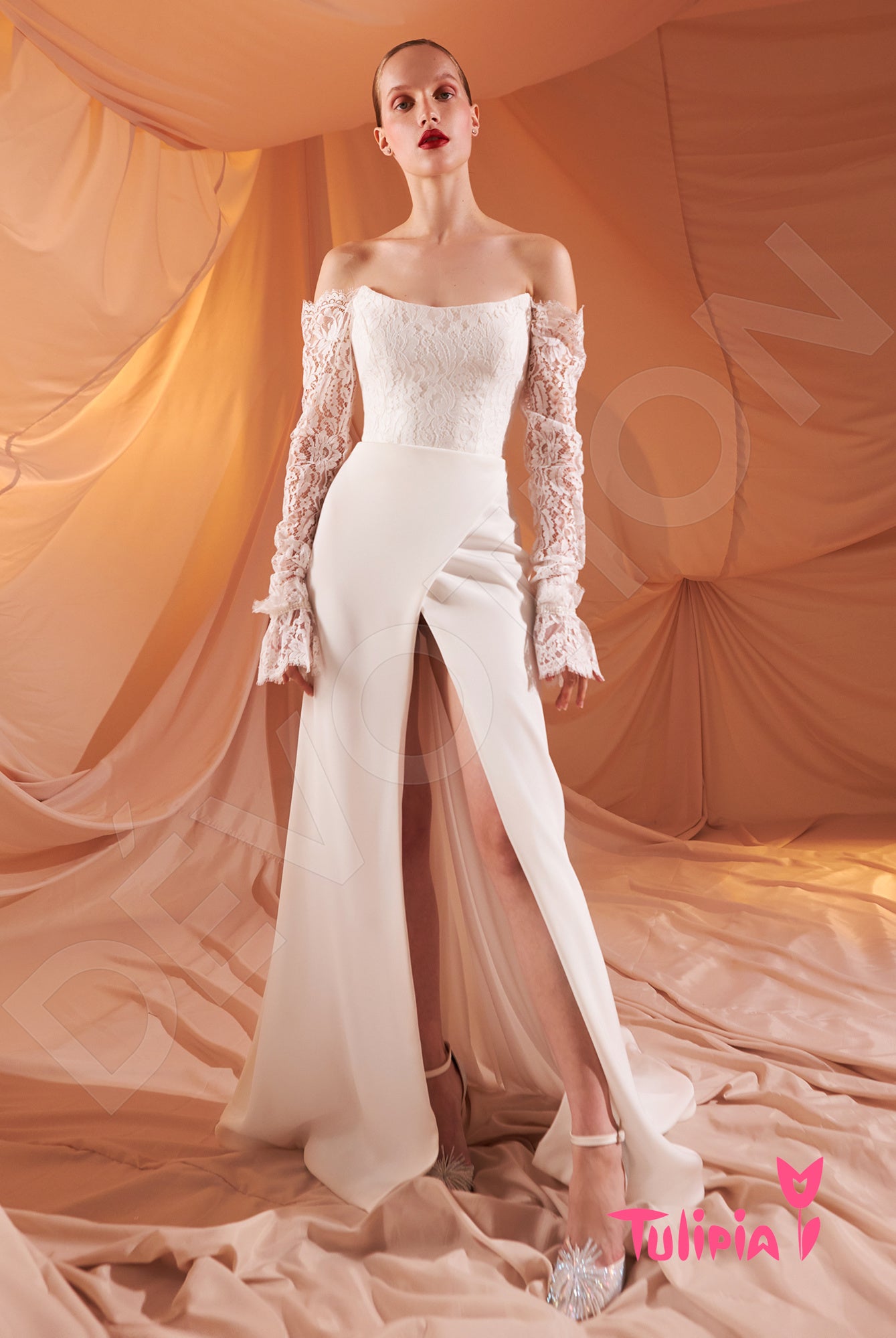 Gioconda Trumpet/Mermaid Straight across Milk Wedding dress