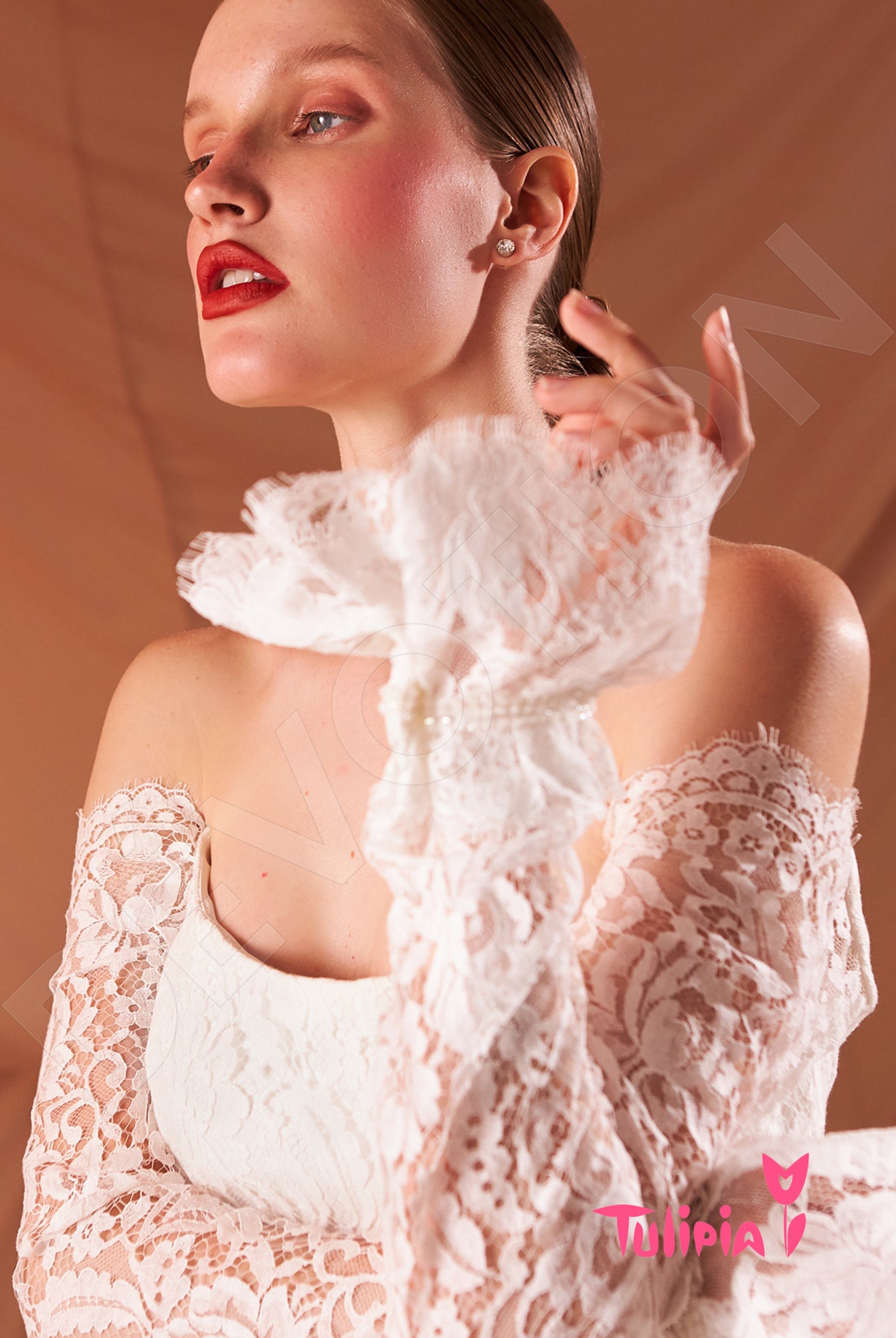 Gioconda Trumpet/Mermaid Straight across Milk Wedding dress