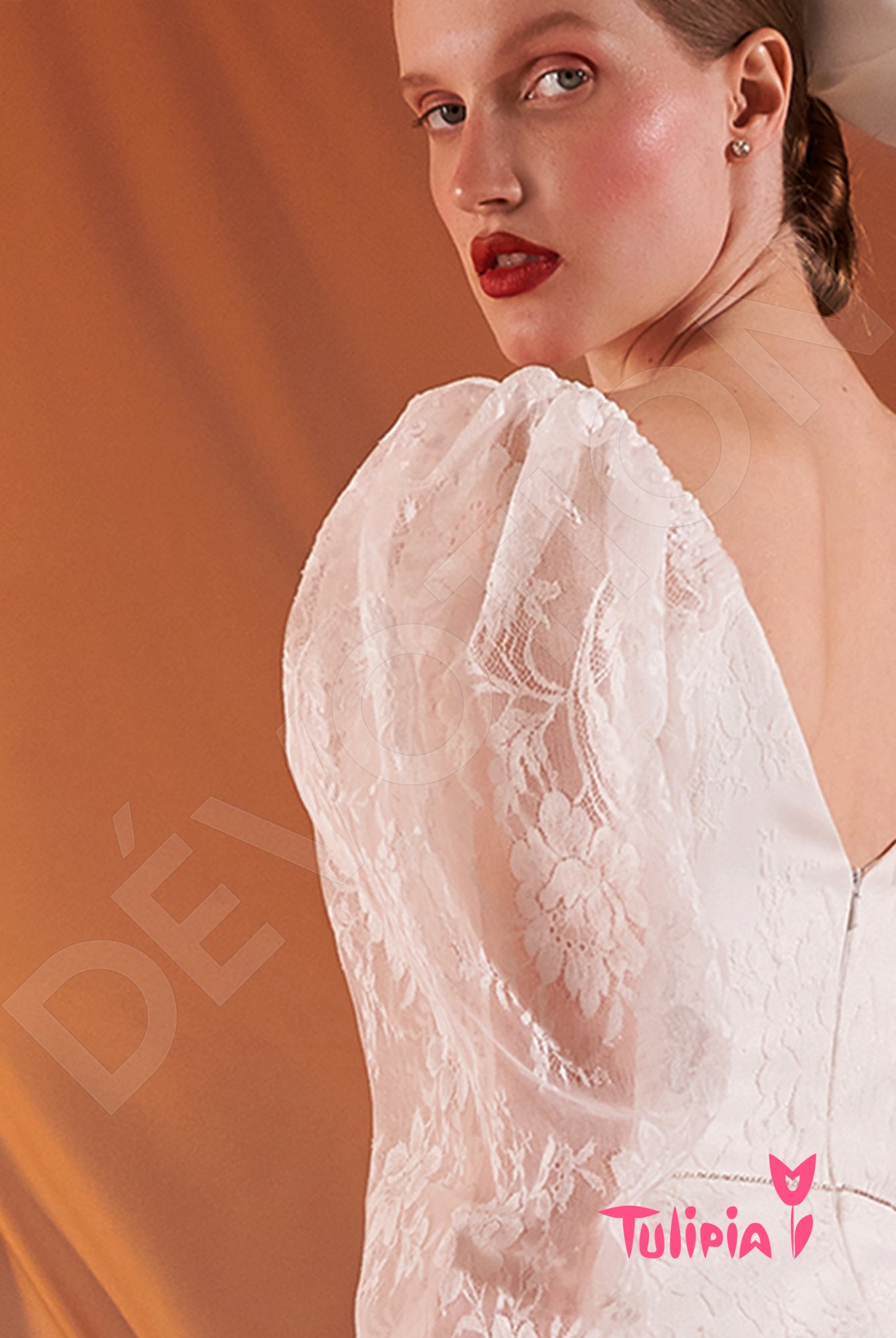 Lorenza A-line Square Milk Wedding dress