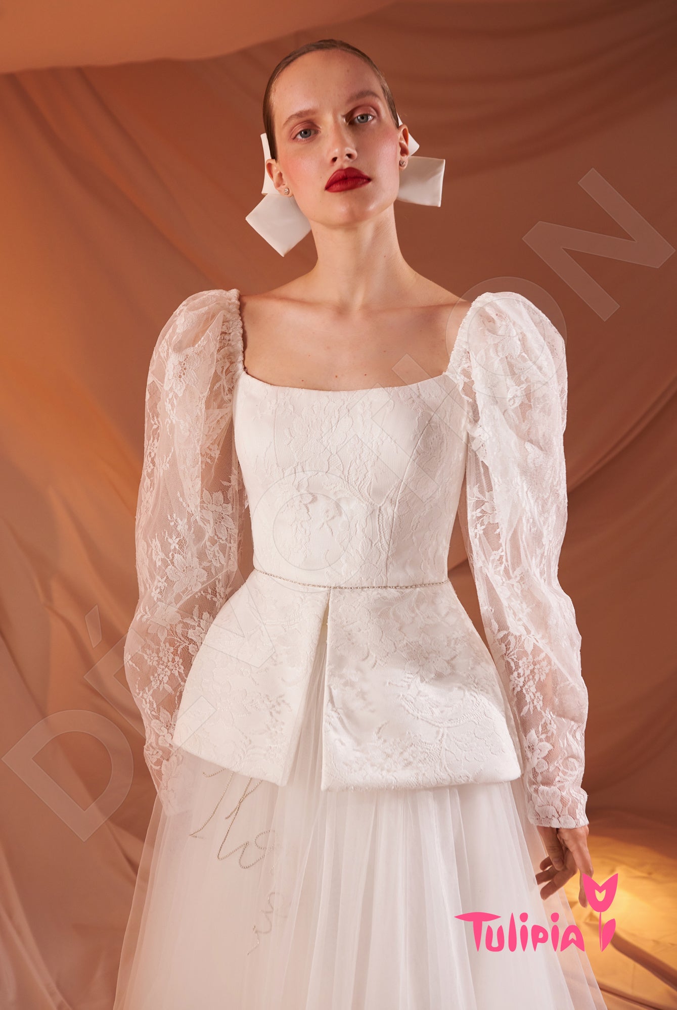 Lorenza A-line Square Milk Wedding dress