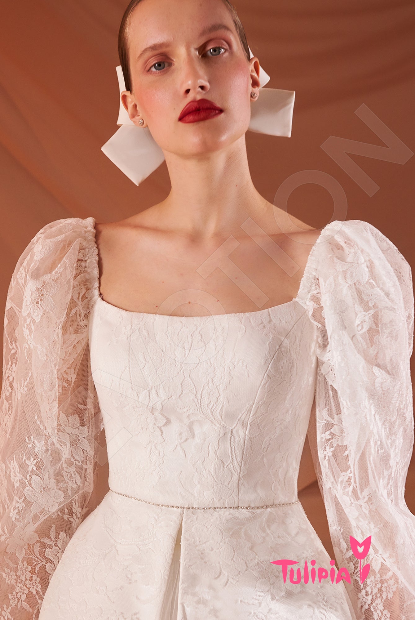 Lorenza A-line Square Milk Wedding dress