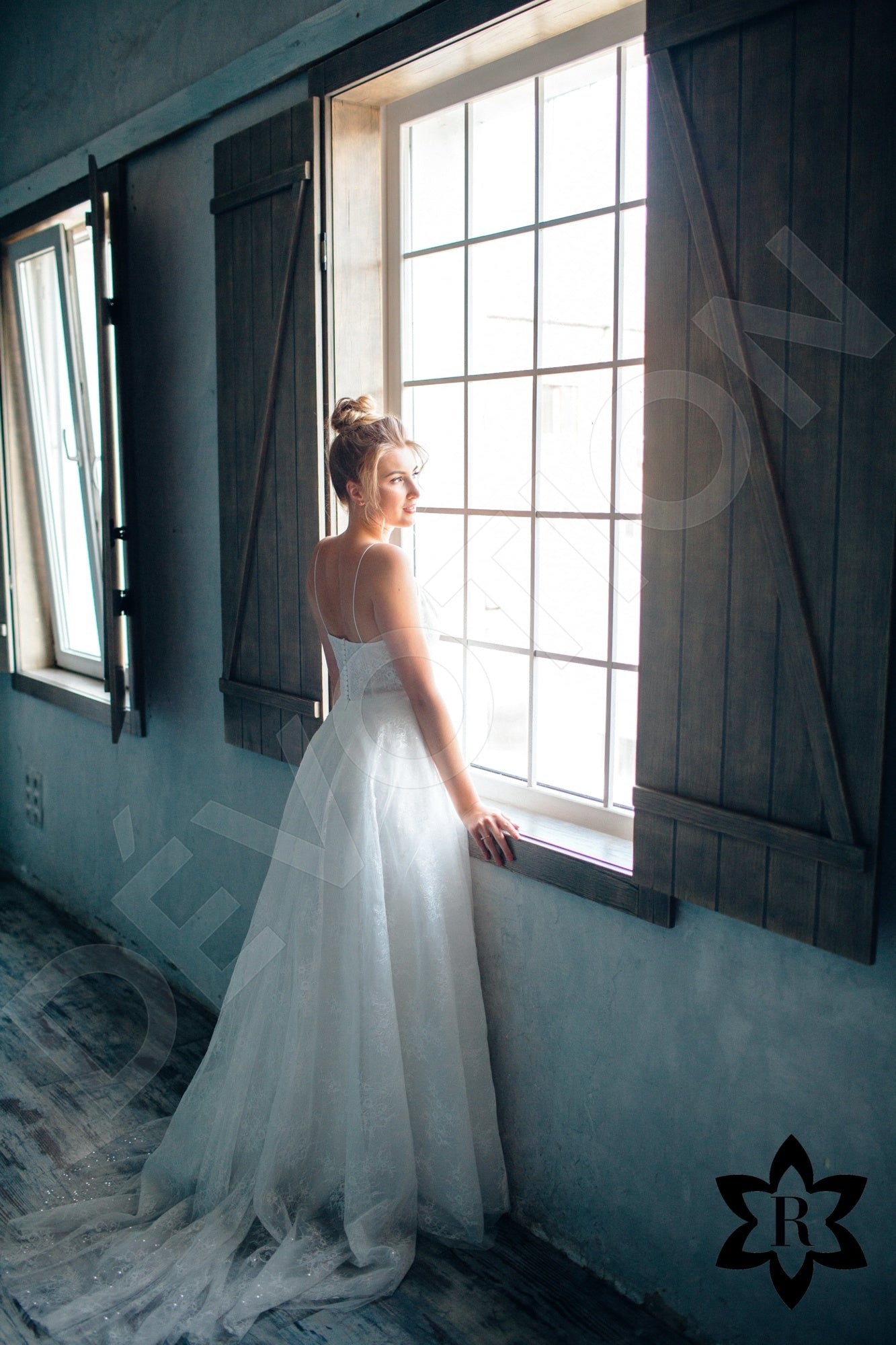Camiela A-line V-neck Milk Wedding dress