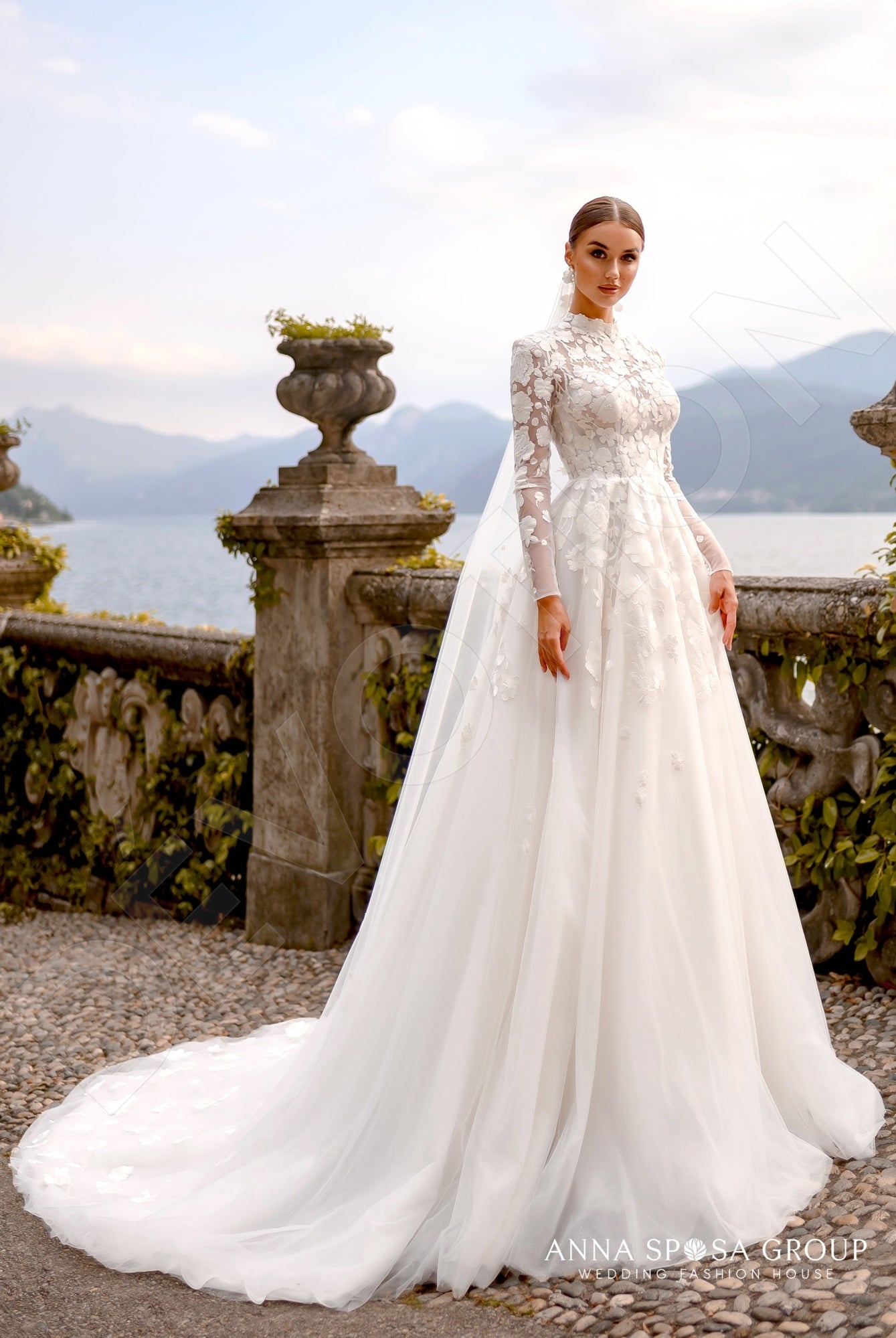 Arwen Full back A-line Long sleeve Wedding Dress 8
