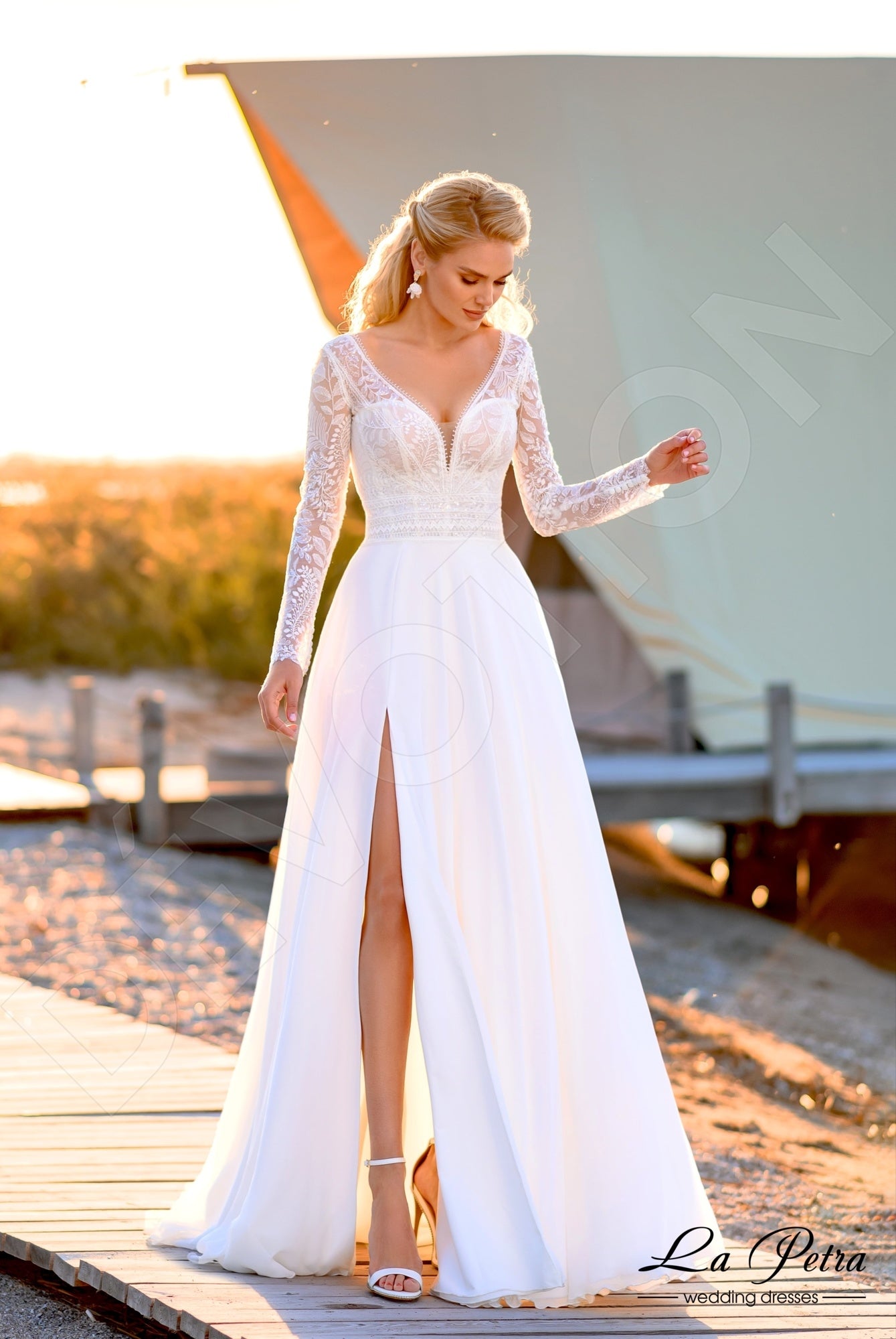 Anelisa A-line V-neck Milk Wedding dress