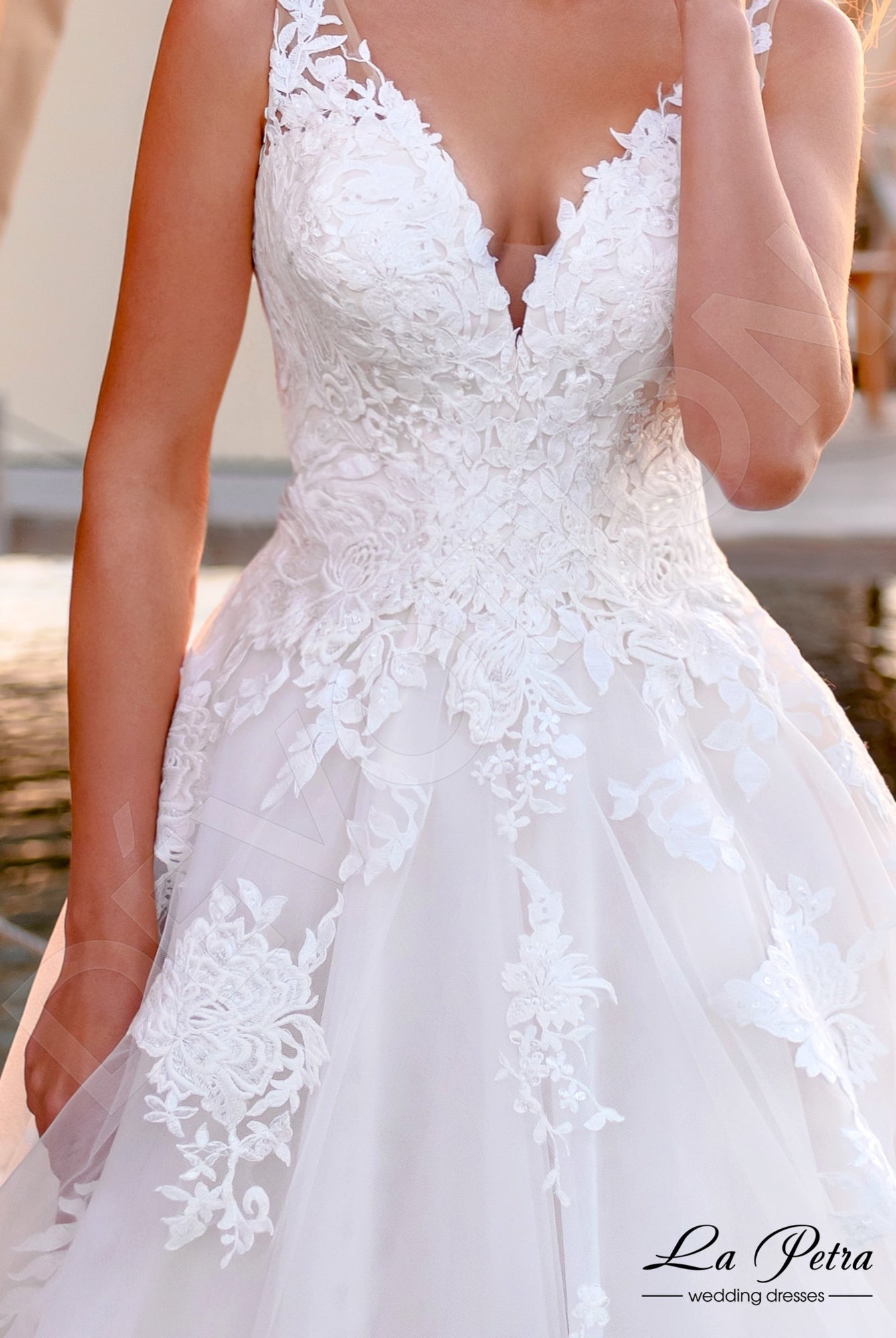 Kalei A-line V-neck Milk/Powder Wedding dress