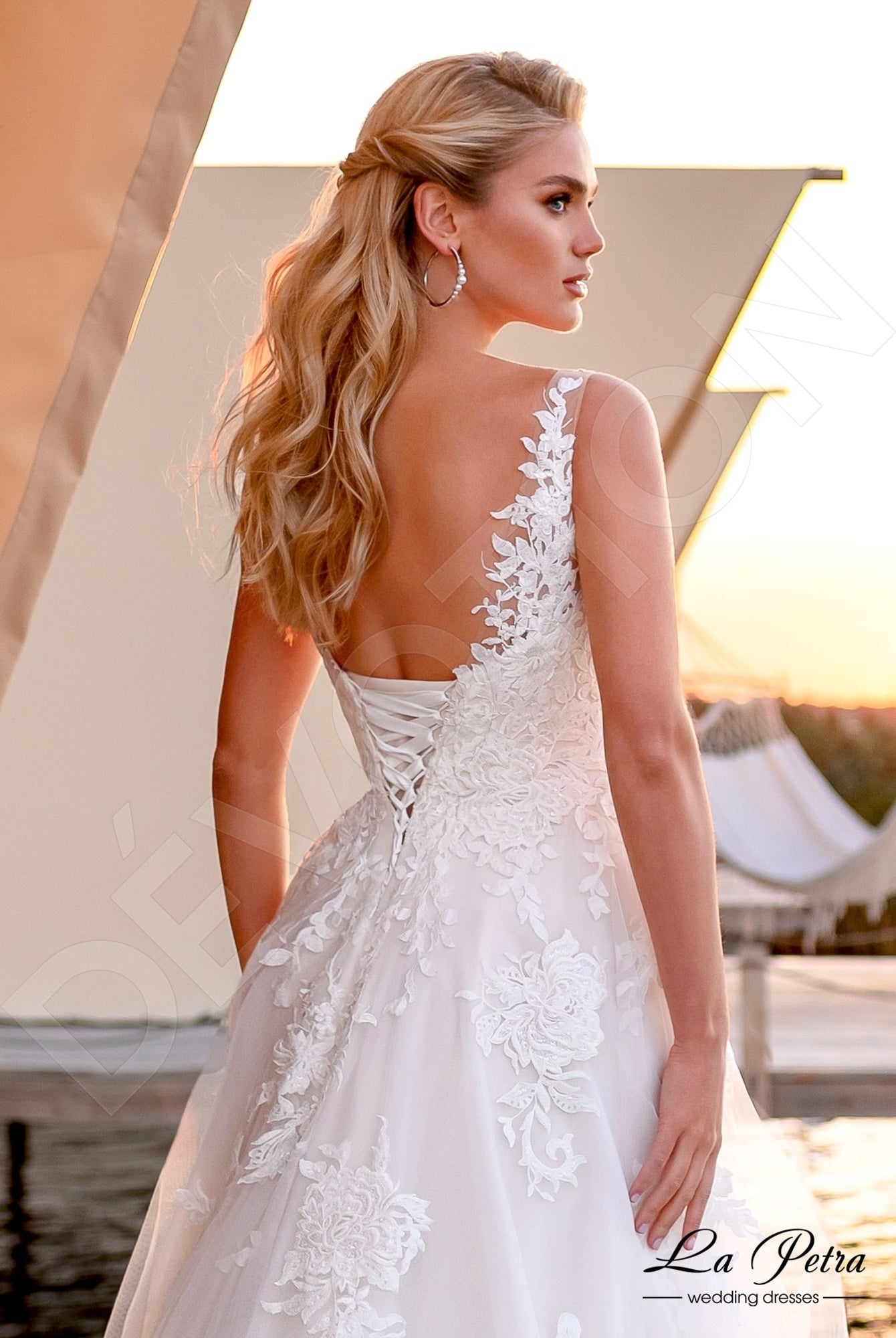 Kalei A-line V-neck Milk/Powder Wedding dress