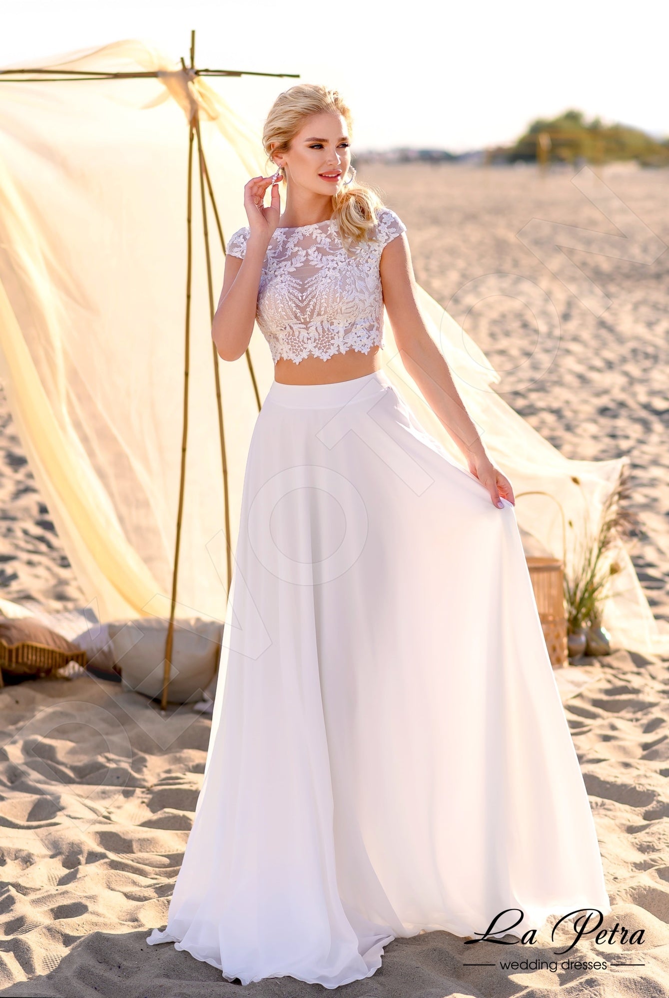 Lukis A-line Boat/Bateau Milk Wedding dress