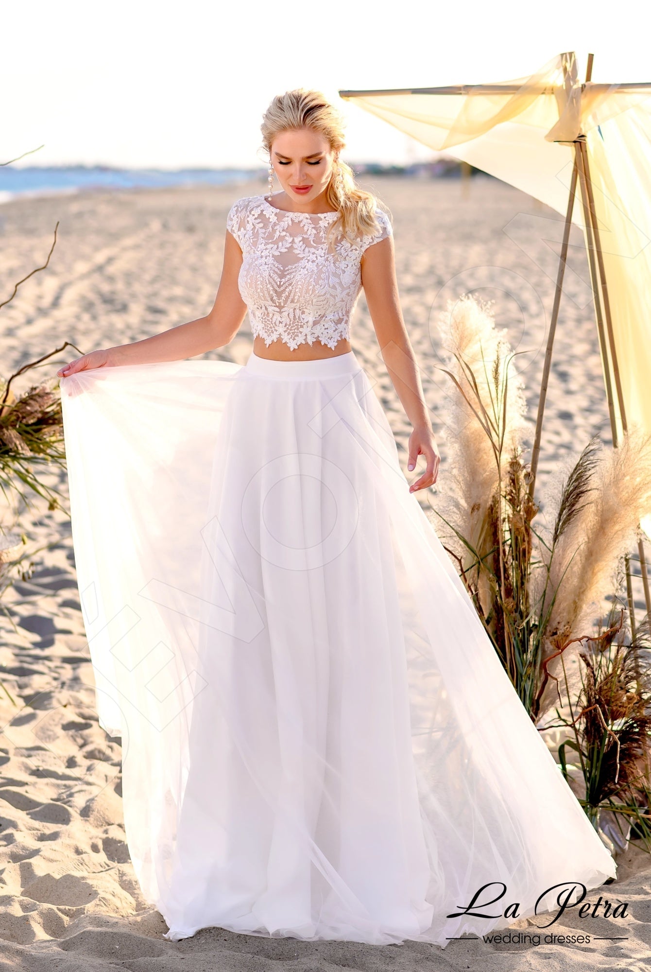 Lukis A-line Boat/Bateau Milk Wedding dress