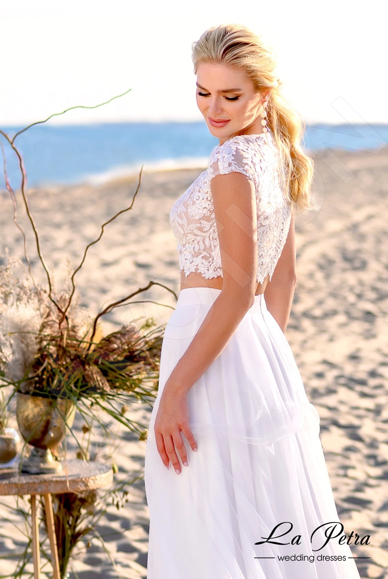 Lukis A-line Boat/Bateau Milk Wedding dress
