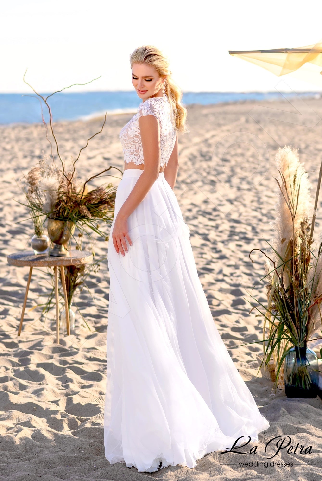 Lukis A-line Boat/Bateau Milk Wedding dress